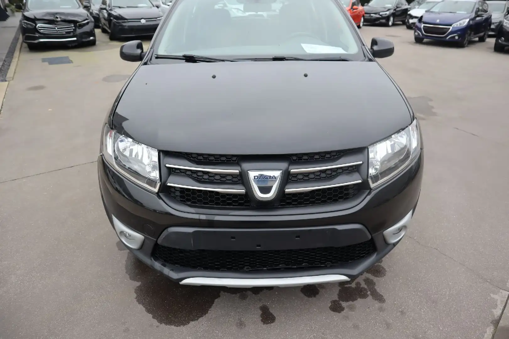 Dacia Sandero 0.9 Benz Zwart - 2
