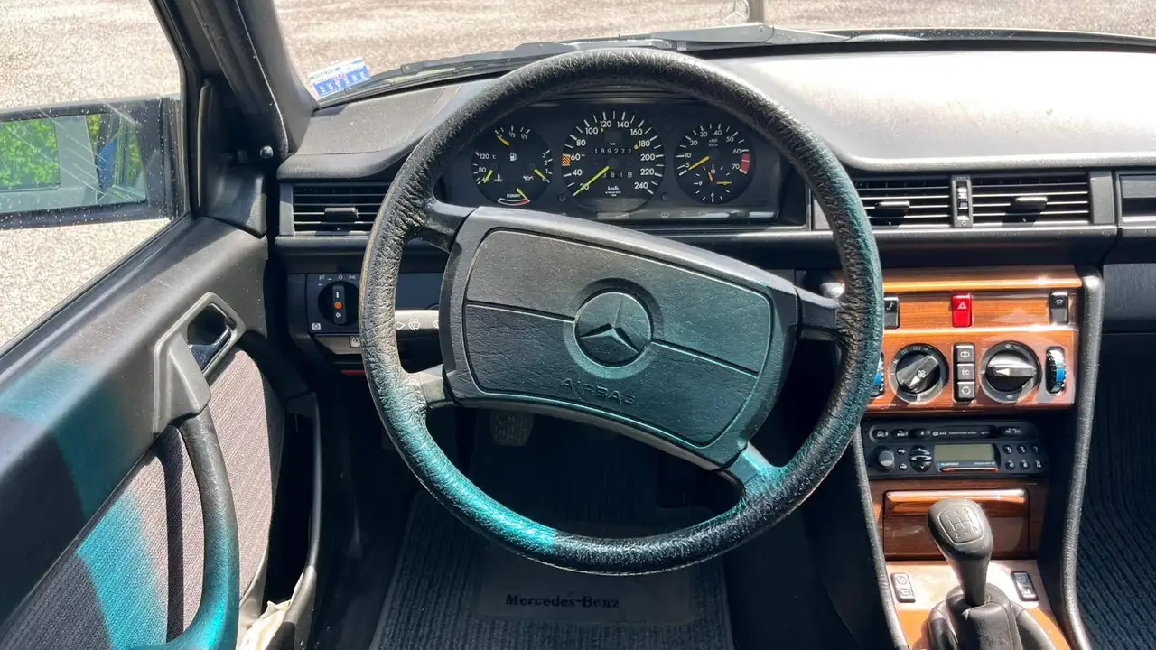 Mercedes-Benz E 300 E (124) 300, foto 11