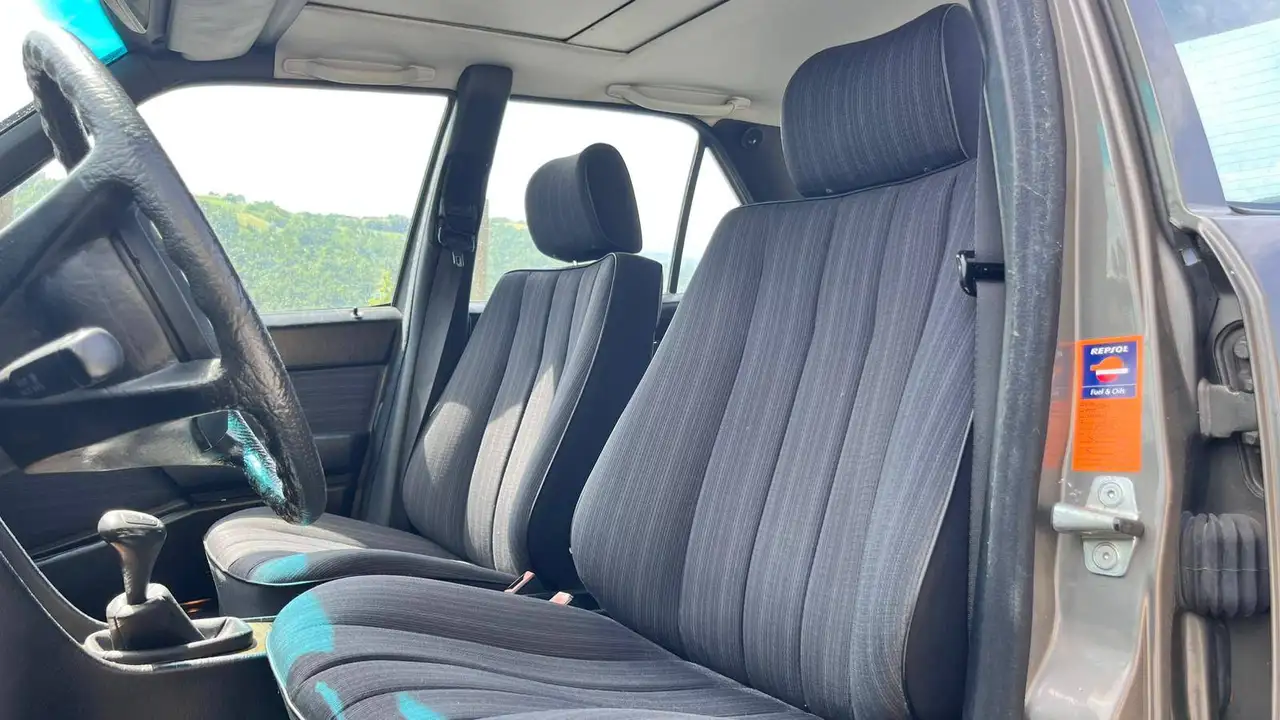 Mercedes-Benz E 300 E (124) 300, foto 9