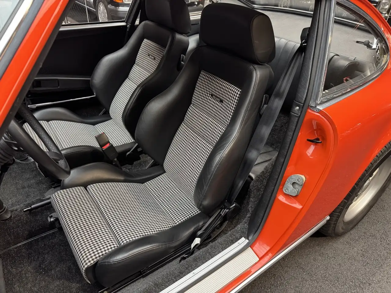 Porsche 911 T2.2 TOPZUSTAND – MOTORREVISION – HOHE INVESTITIONEN – WGA NOTE 1, foto 11