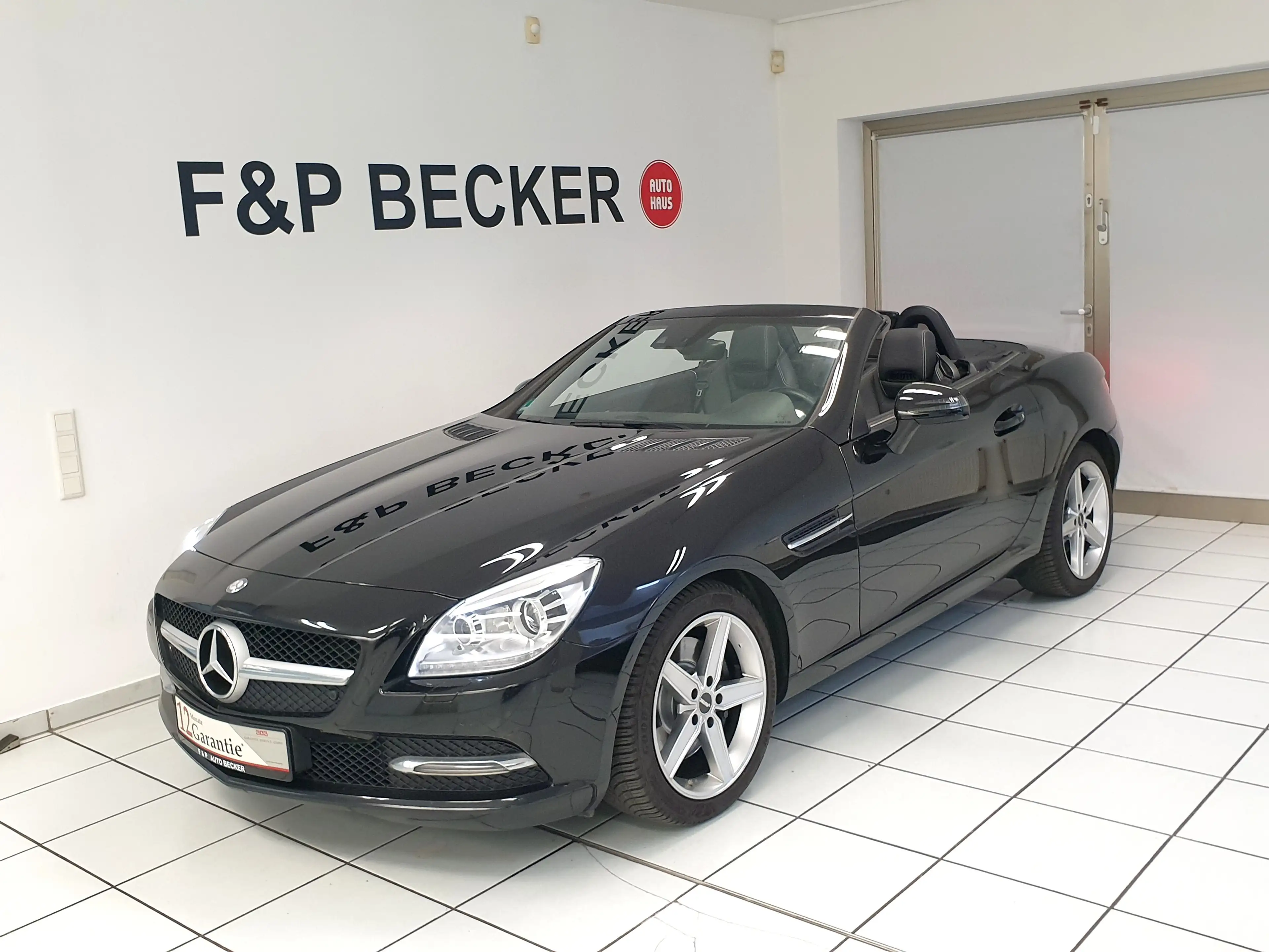 Mercedes-Benz SLK 250 SLK 250 d 9G-TRONIC PANO ILS LEDER SCHECKHEFT MB