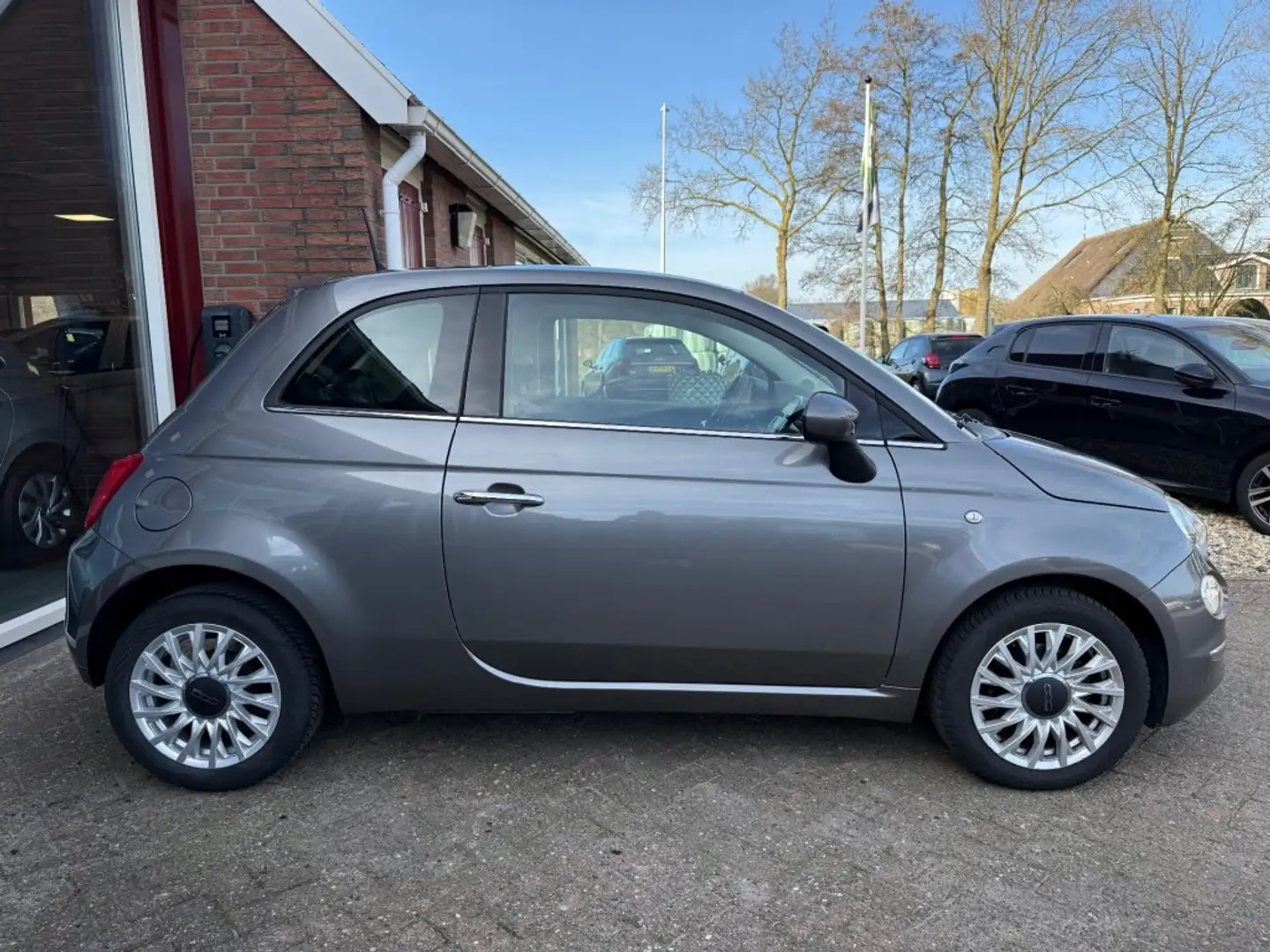Fiat 500 0.9 TWINAIR T LOUNGE AUTOMAAT /PANO/AIRCO/RADIO Grijs - 2