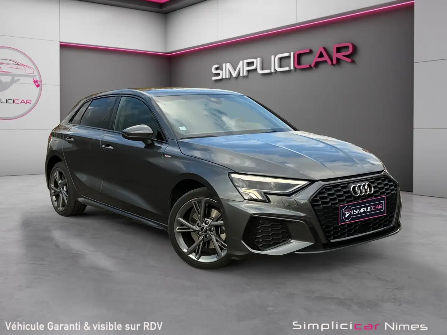 Audi A3 A3 Sportback 40 TFSIe 204 S tronic 6 S Line Grijs - 1