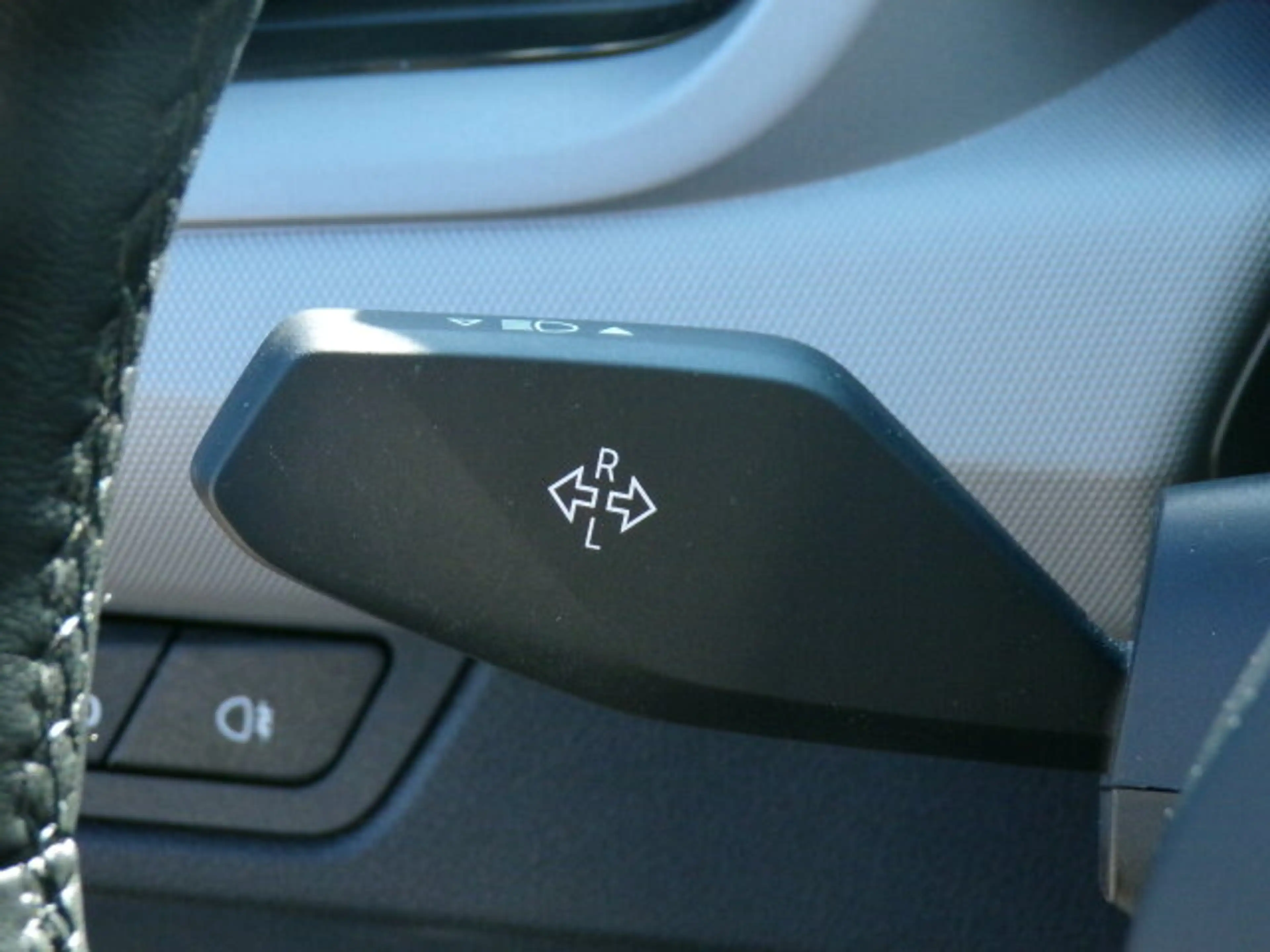 BMW 223 2er Active Tourer 223i Autom./LED — photo 15