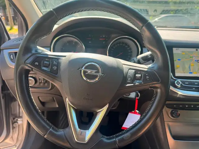 Opel Astra view 14