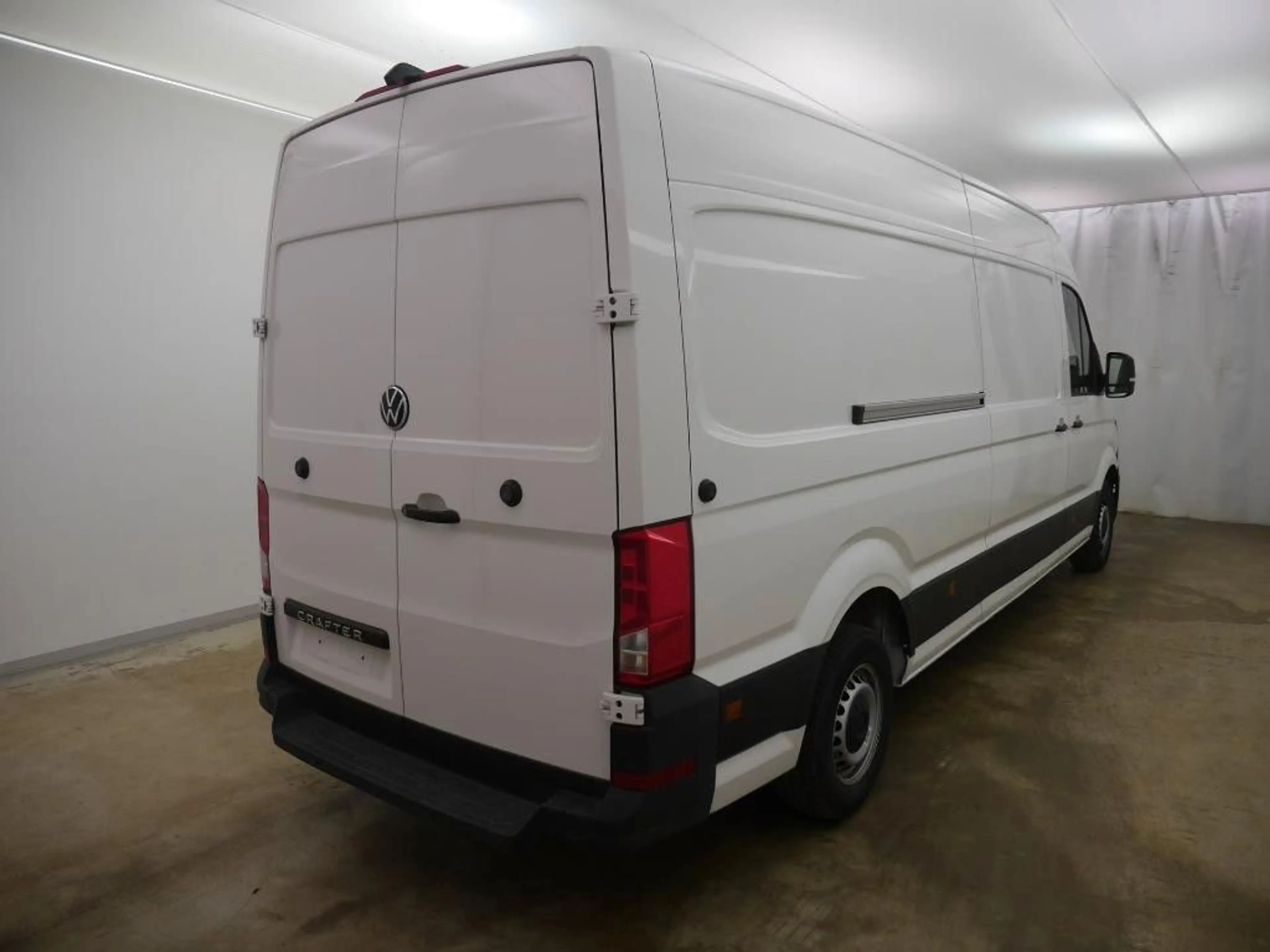 Volkswagen Crafter Kasten 35 LR Hochdach FWD Klima RFK DAB+ — photo 3