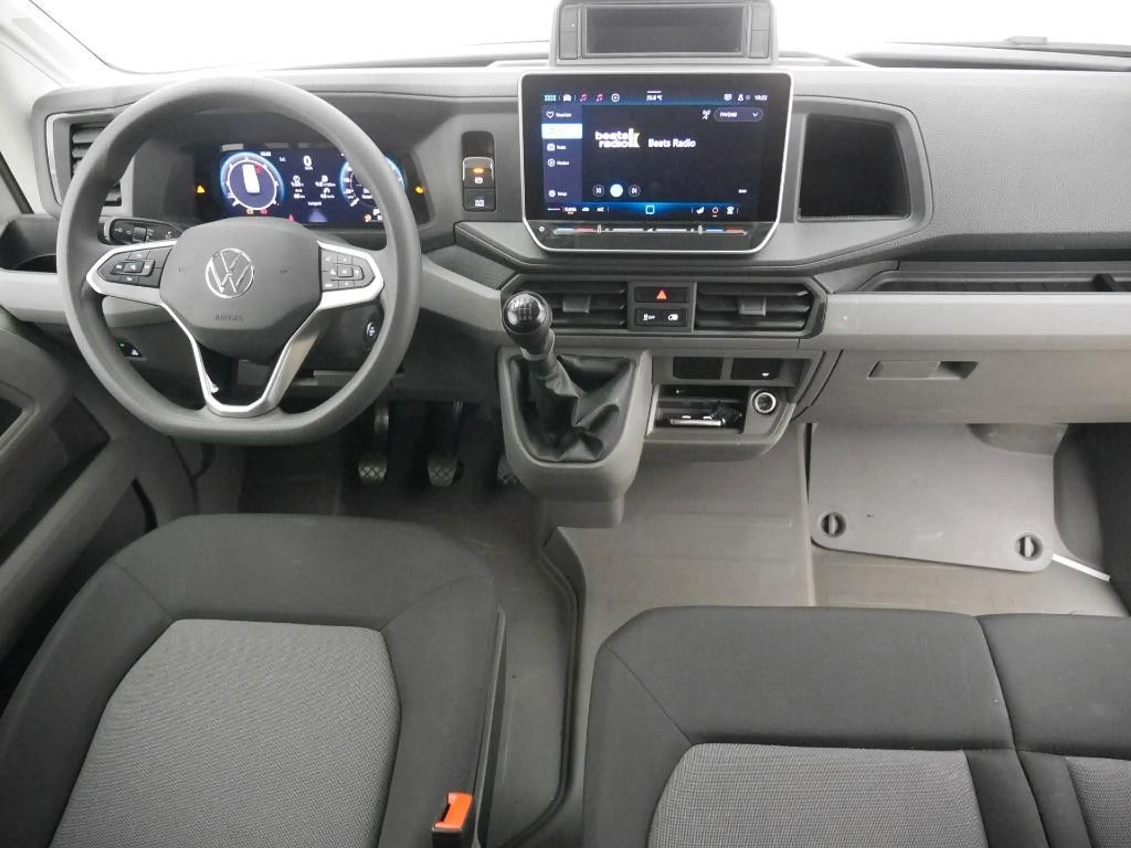 Volkswagen Crafter Kasten 35 LR Hochdach FWD Klima RFK DAB+ — photo 4