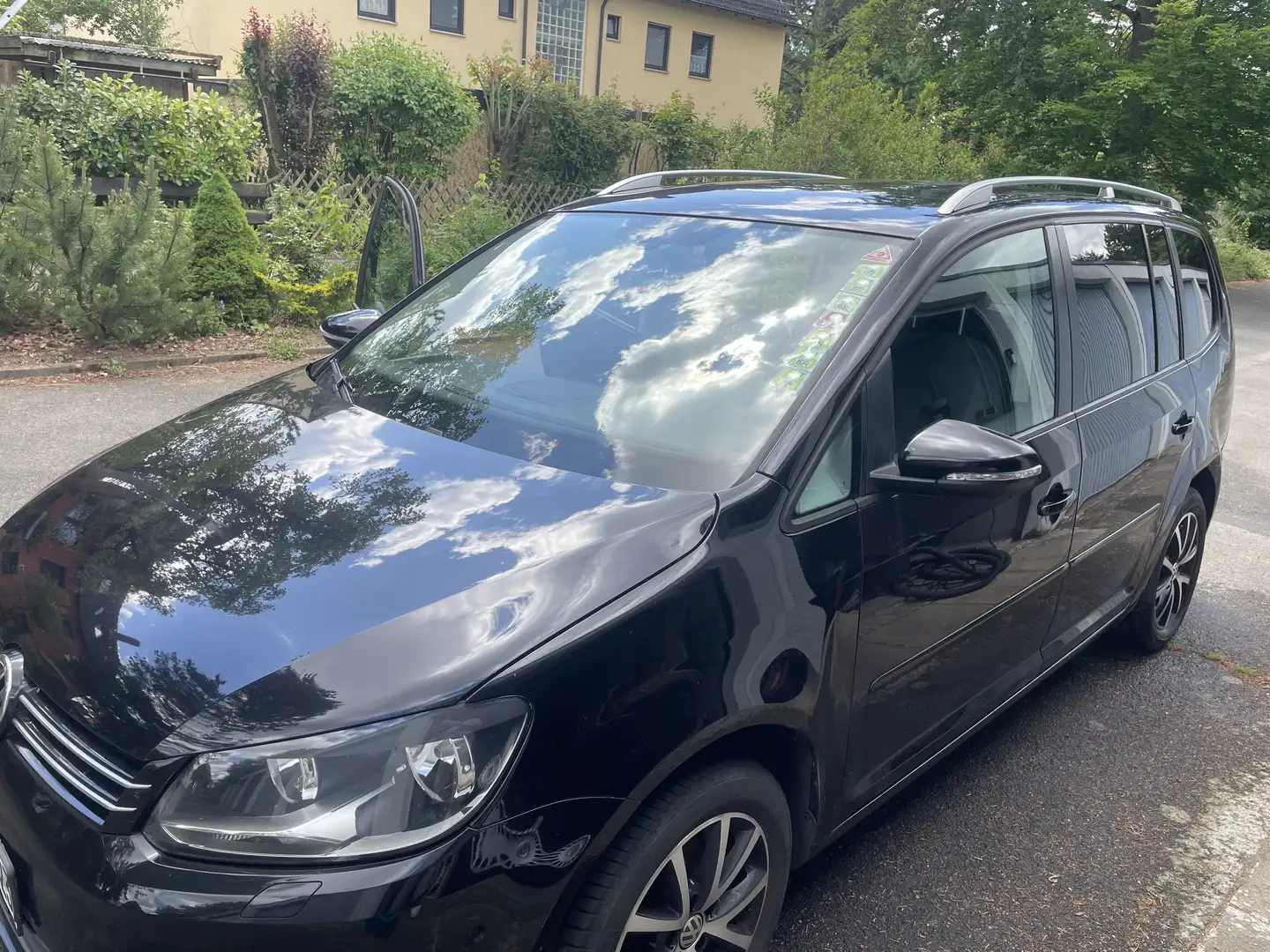 Volkswagen Touran Comfortline Schwarz - 2