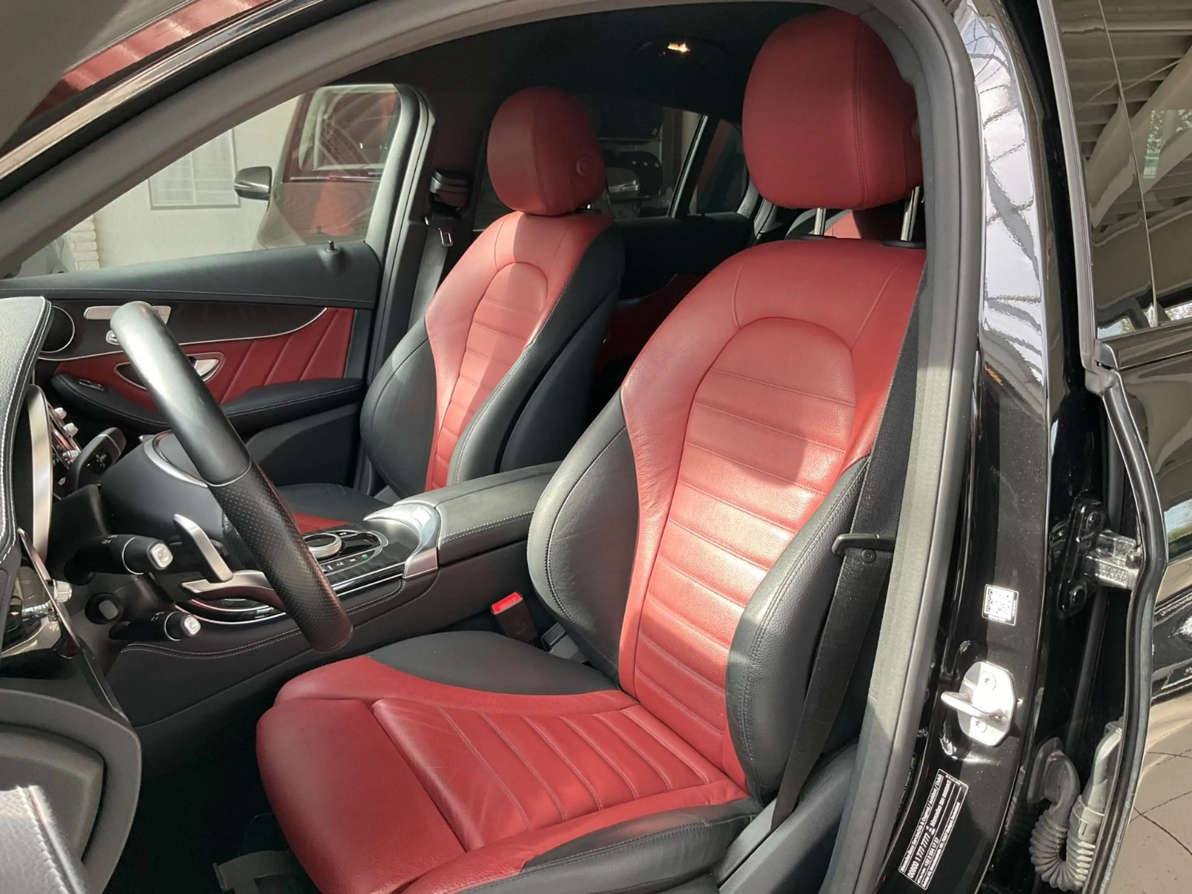 Mercedes-Benz GLC 250 Coupe 4Matic *Edition1* AMG Line — photo 15