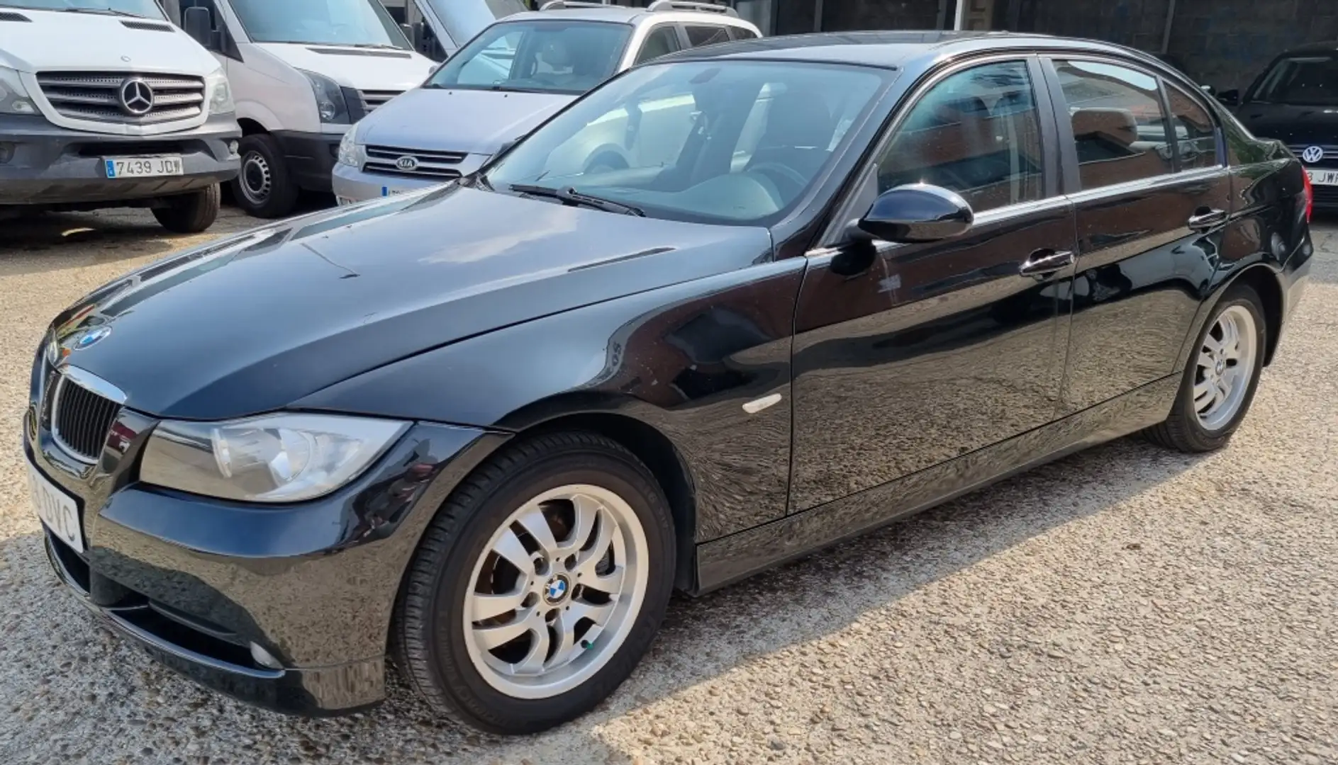 BMW 320 320d Noir - 1