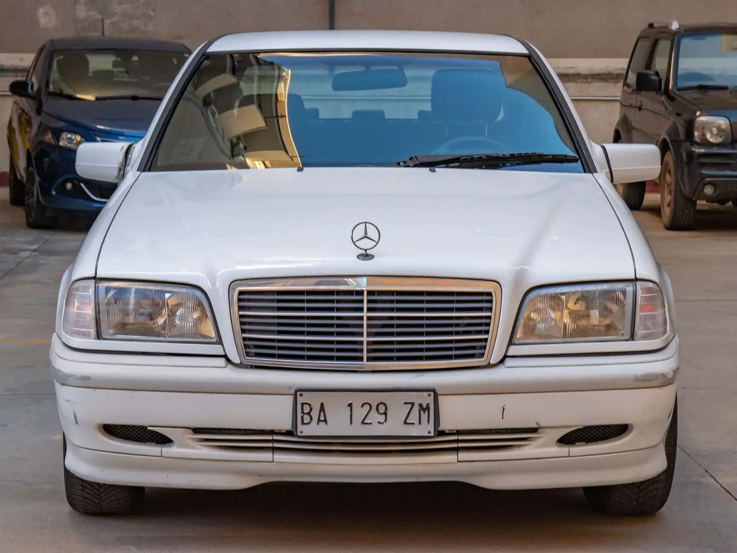 Mercedes-Benz C 180 C 180 Classic bijela - 1
