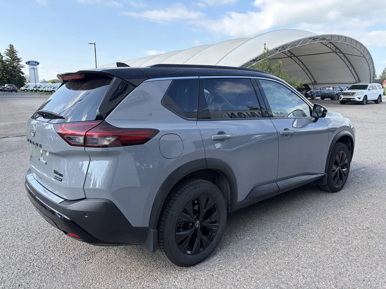 Nissan Rogue снимка Nissan Rogue