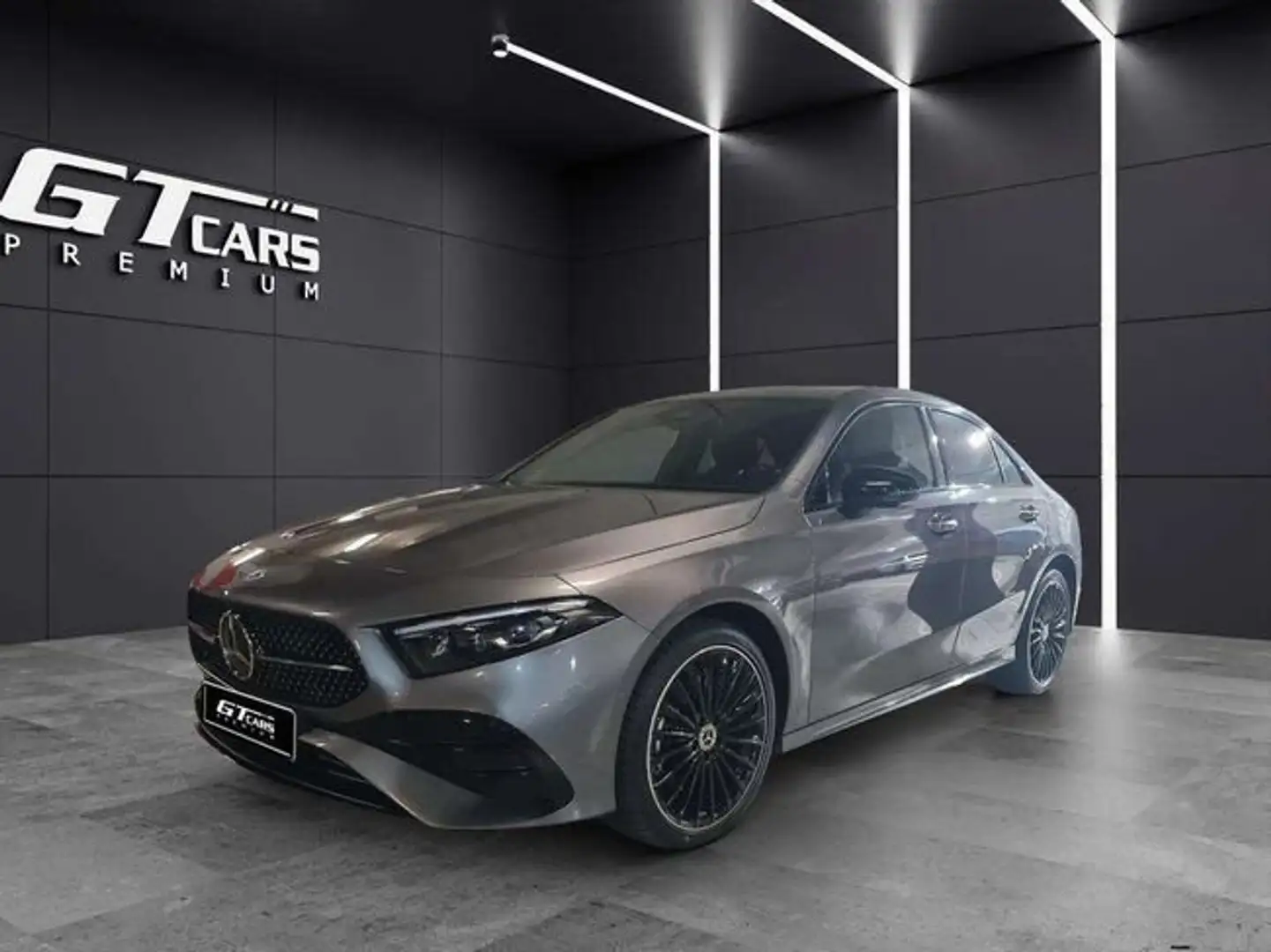 Mercedes-Benz A 250 250e AMG Gris - 1