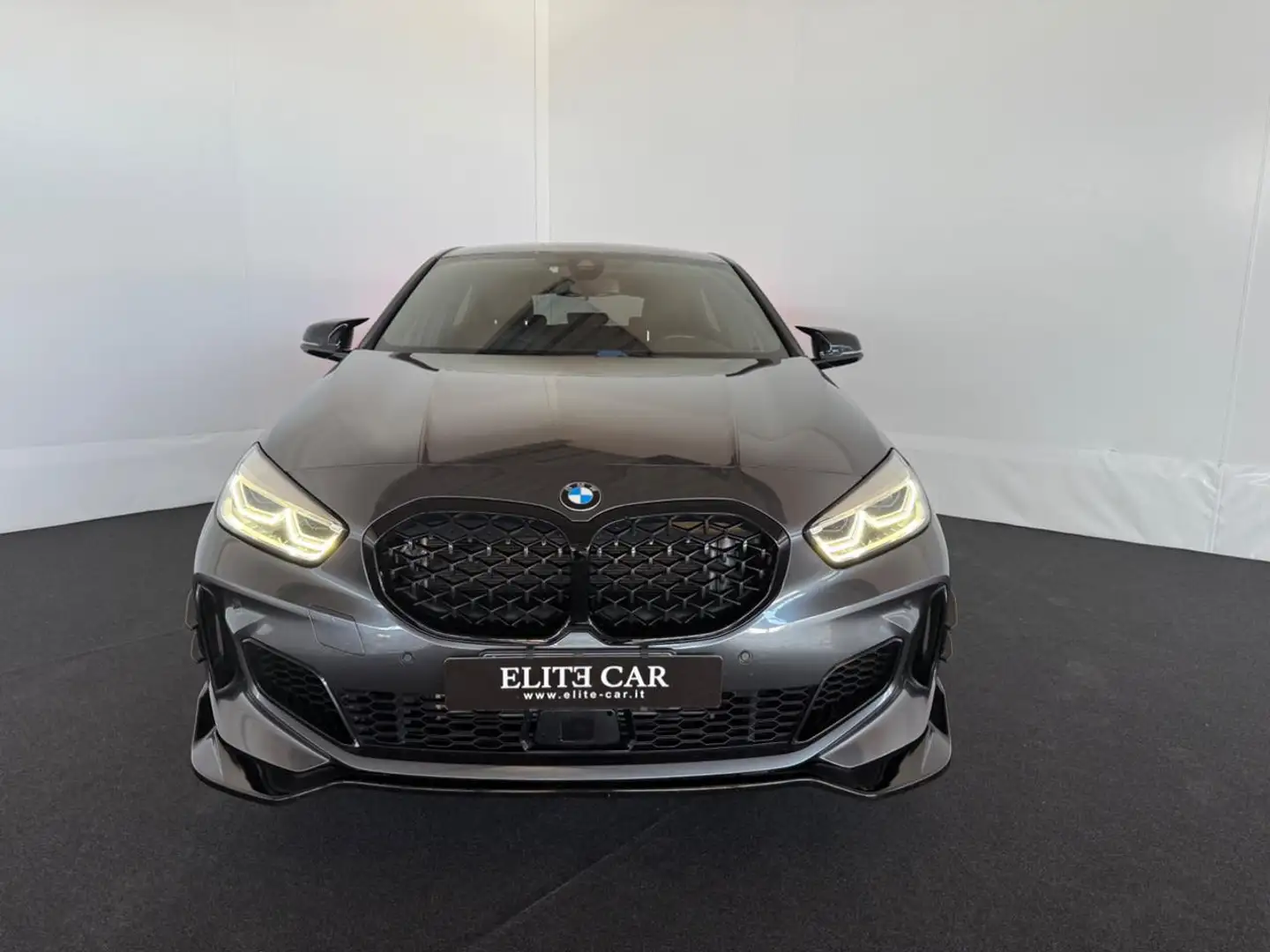 BMW 135 i xDrive Grigio - 2