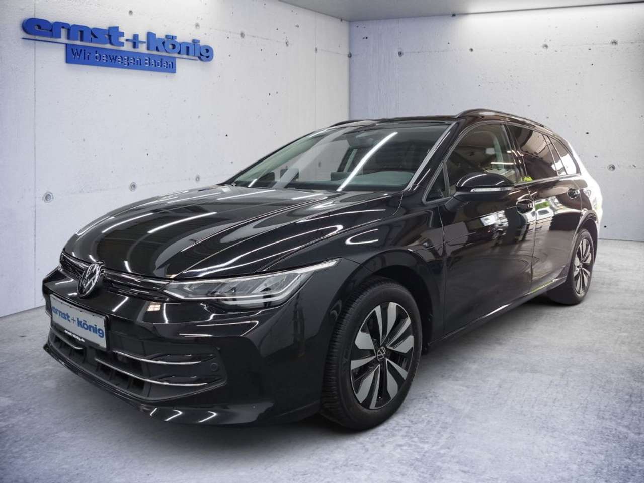 Volkswagen Golf Variant 2024 — 1.5 eTSI OPF DSG Life