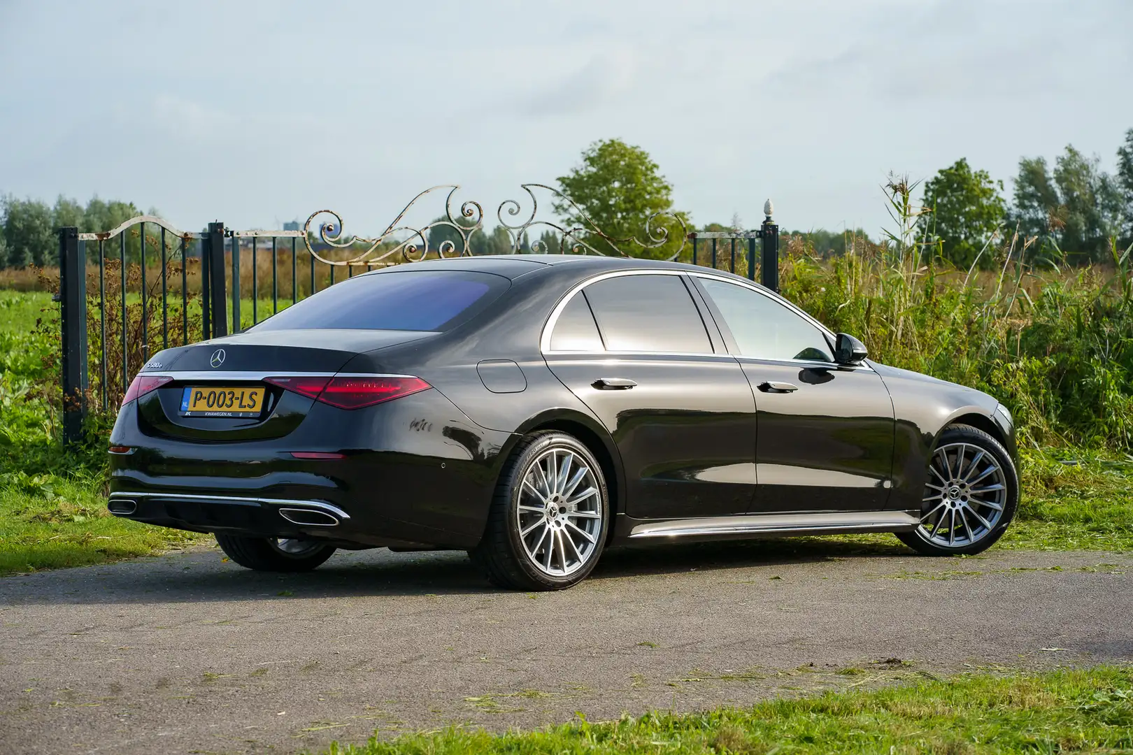 Mercedes-Benz S 580 e 510pk AMG LINE 4MATIC LANG NED. AUTO Zwart - 2