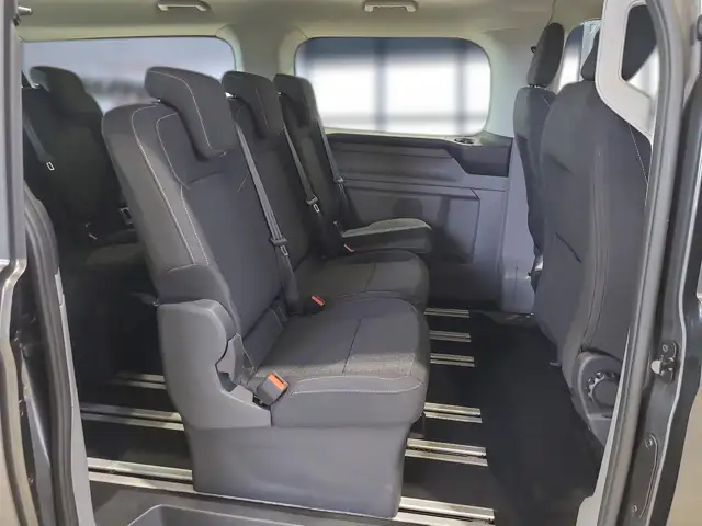 Ford Tourneo Custom view 14