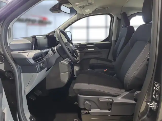 Ford Tourneo Custom view 9