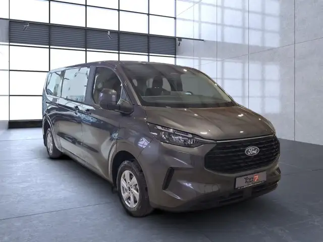 Ford Tourneo Custom view 7