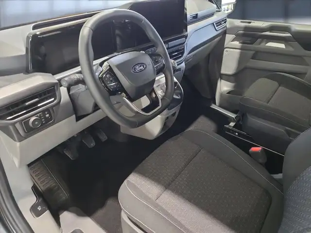 Ford Tourneo Custom view 10