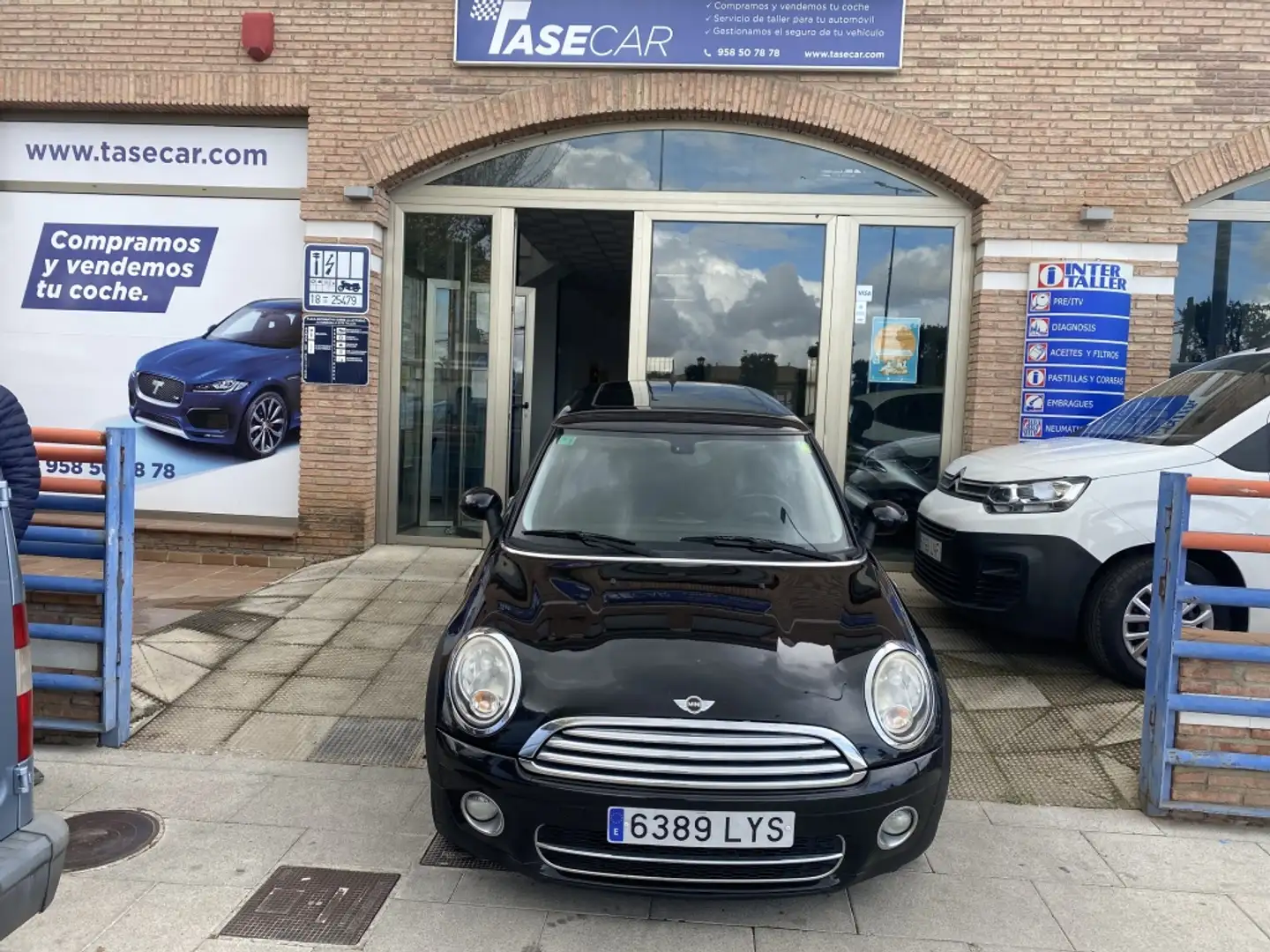 MINI Cooper D Noir - 1