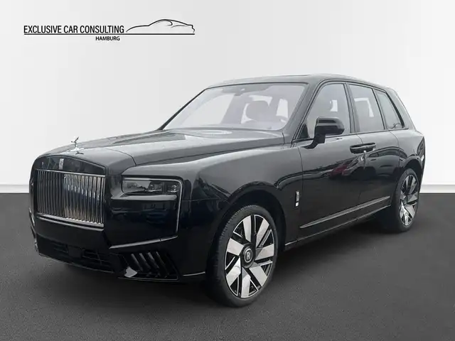 Rolls-Royce Cullinan view 3