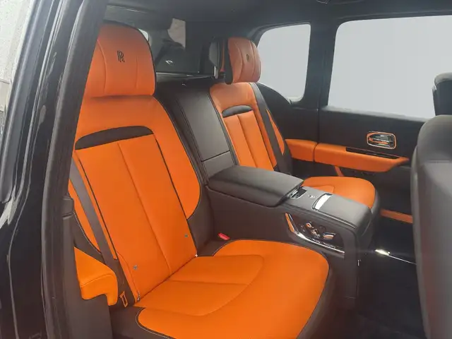 Rolls-Royce Cullinan view 10