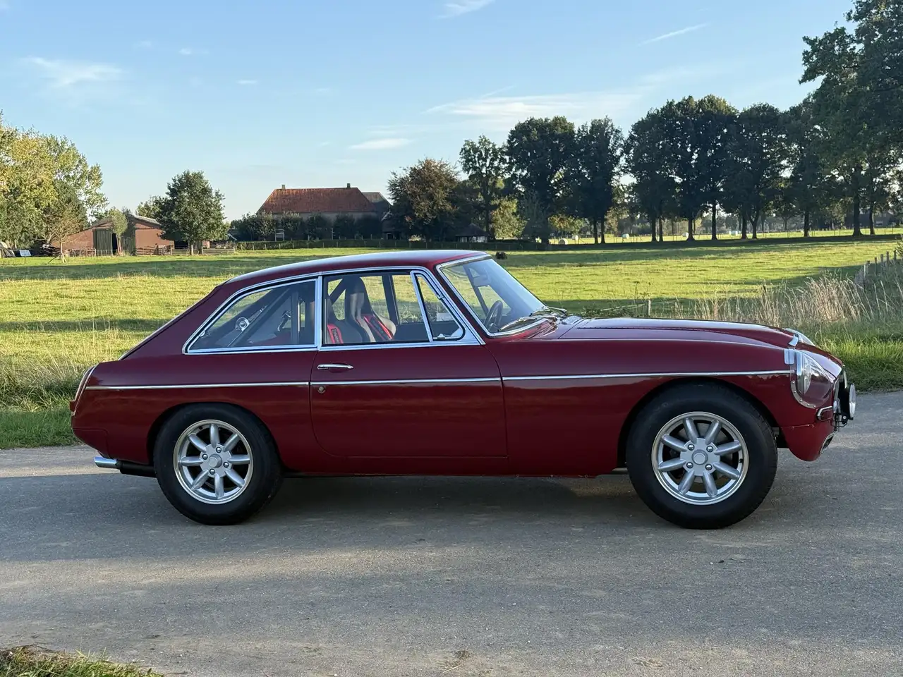 MG B GT V8, foto 4
