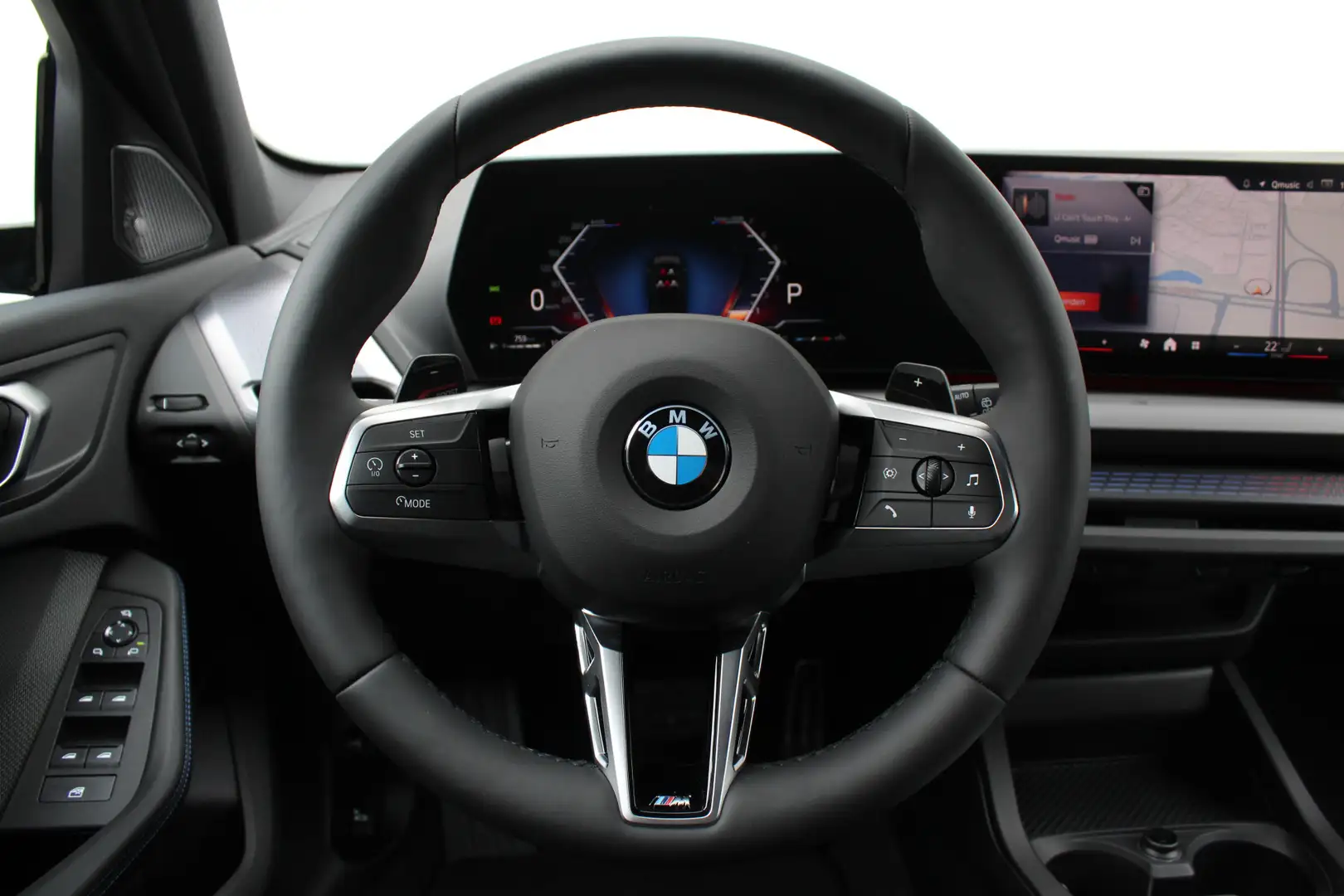 BMW 120 1 Serie M Sport Automaat / Sportstoelen / Achterui Noir - 2