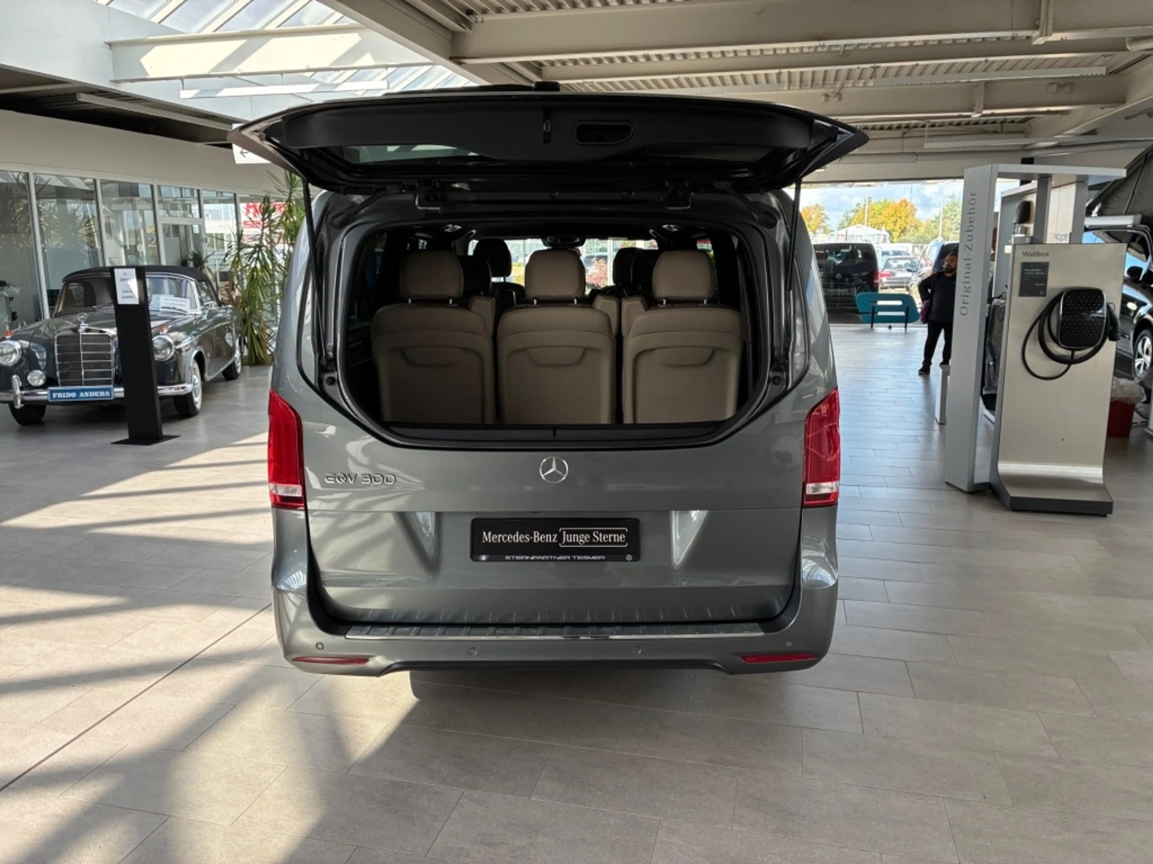 Mercedes-Benz EQV 300 Avantgarde extralang 8Sitze-Leder beige — photo 10