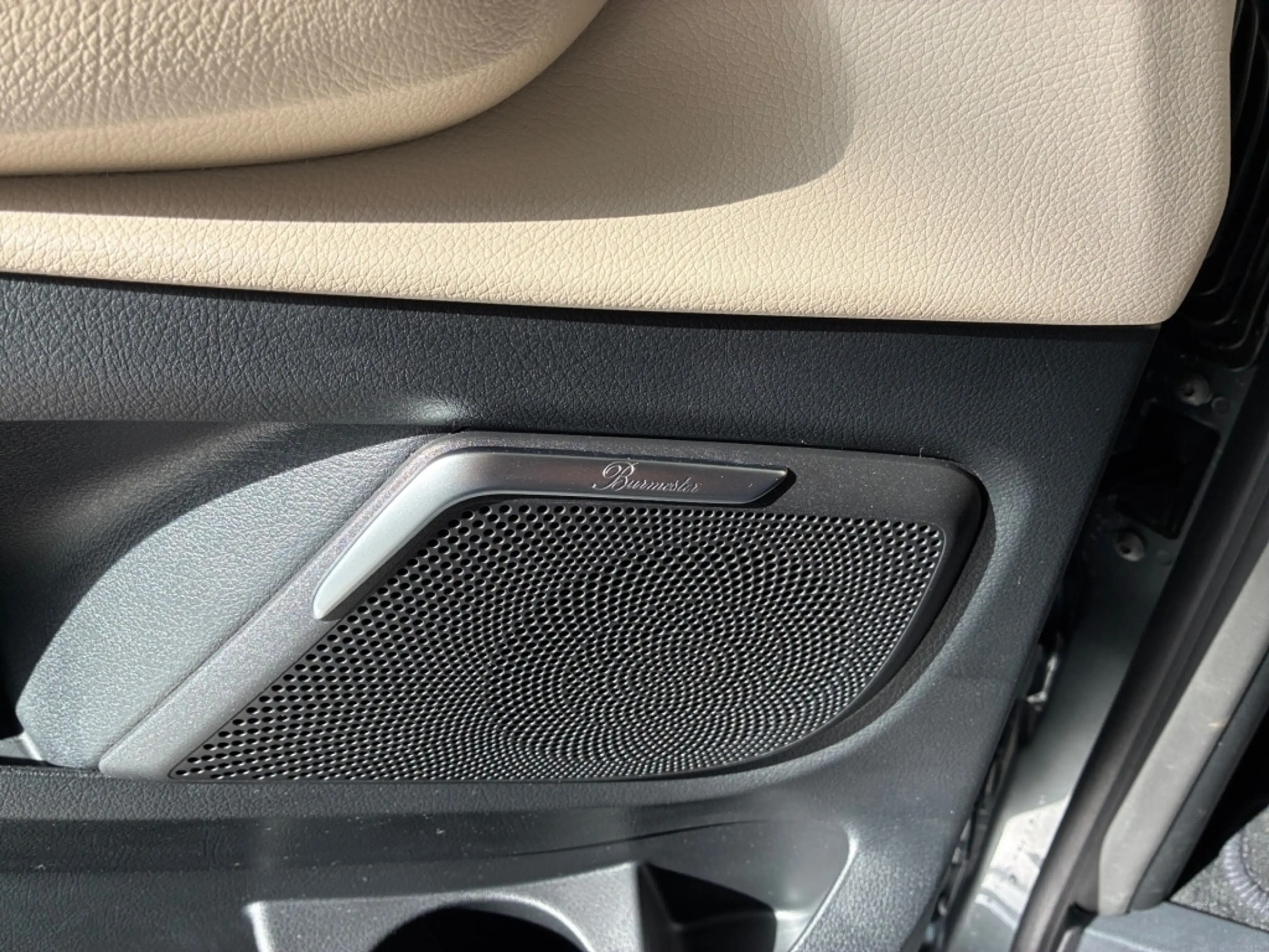 Mercedes-Benz EQV 300 Avantgarde extralang 8Sitze-Leder beige — photo 3