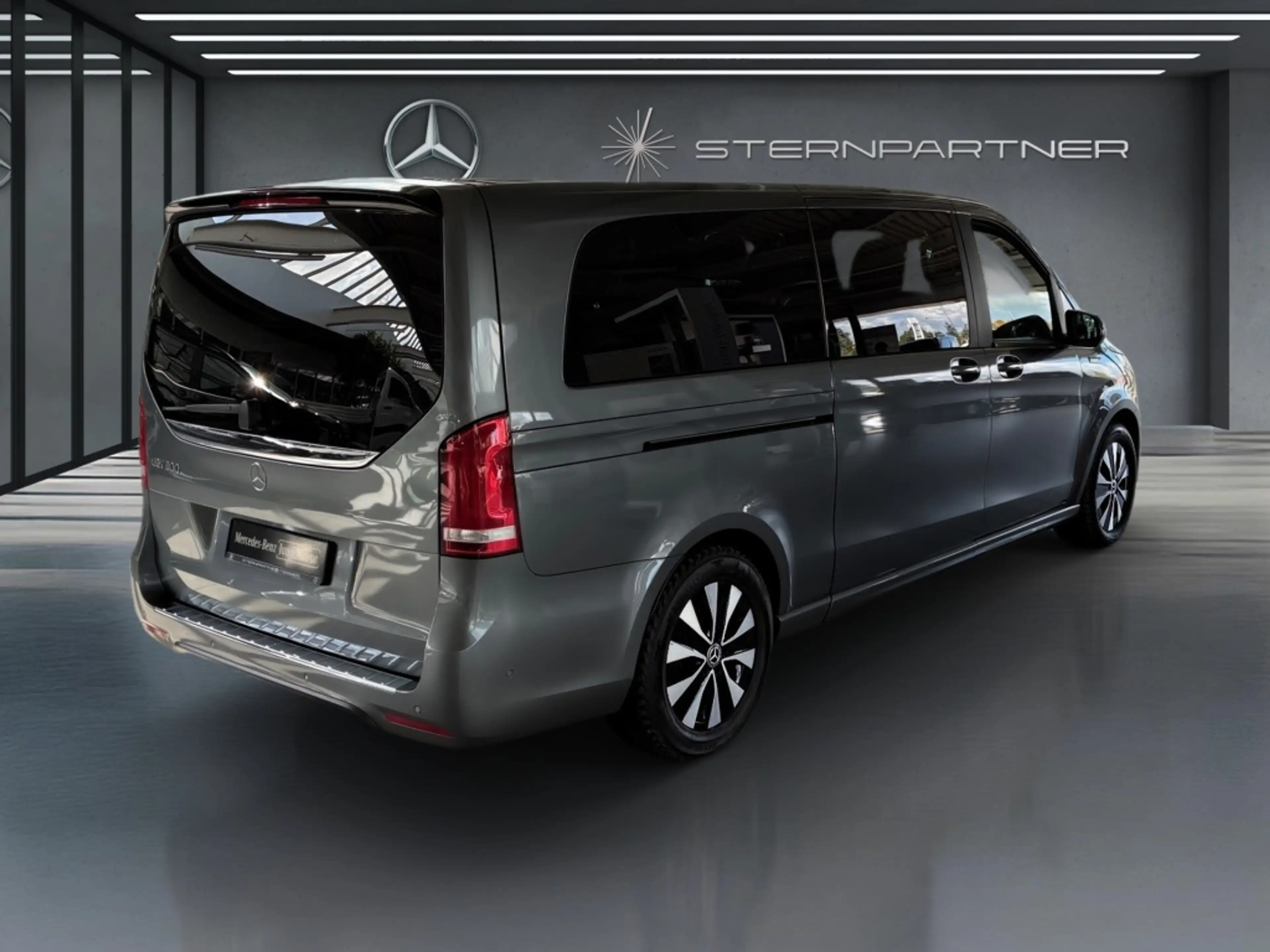 Mercedes-Benz EQV 300 Avantgarde extralang 8Sitze-Leder beige — photo 12
