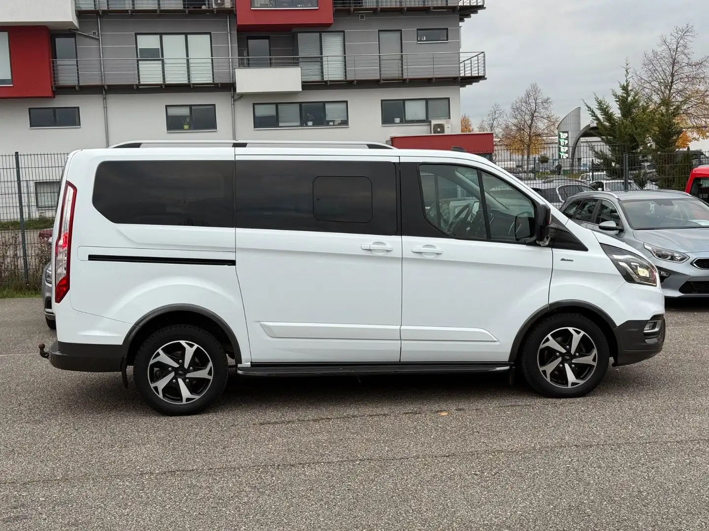 Ford Tourneo Custom 320 Active*LED*KAMERA*DAB*8-SITZE Weiß - 2