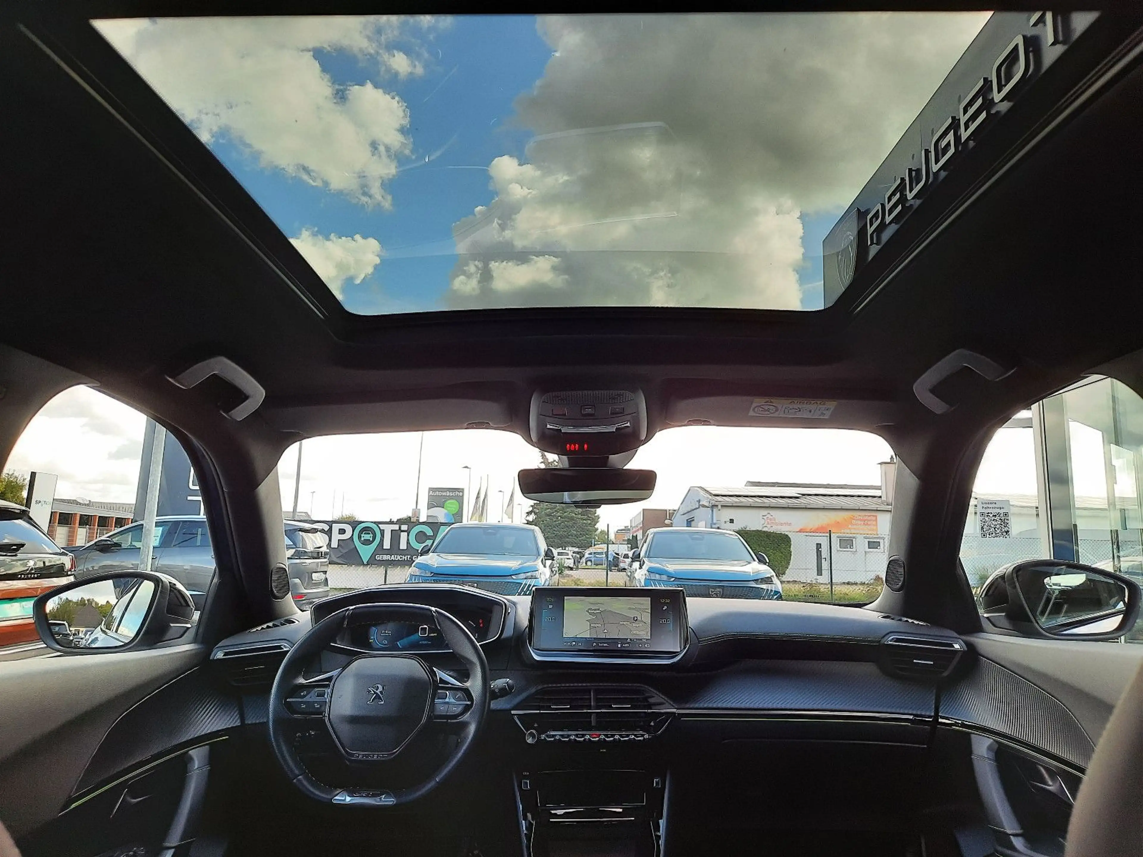 Peugeot 2008 e-2008 GT SDACH SH NAVI KAMERA GJR — photo 9