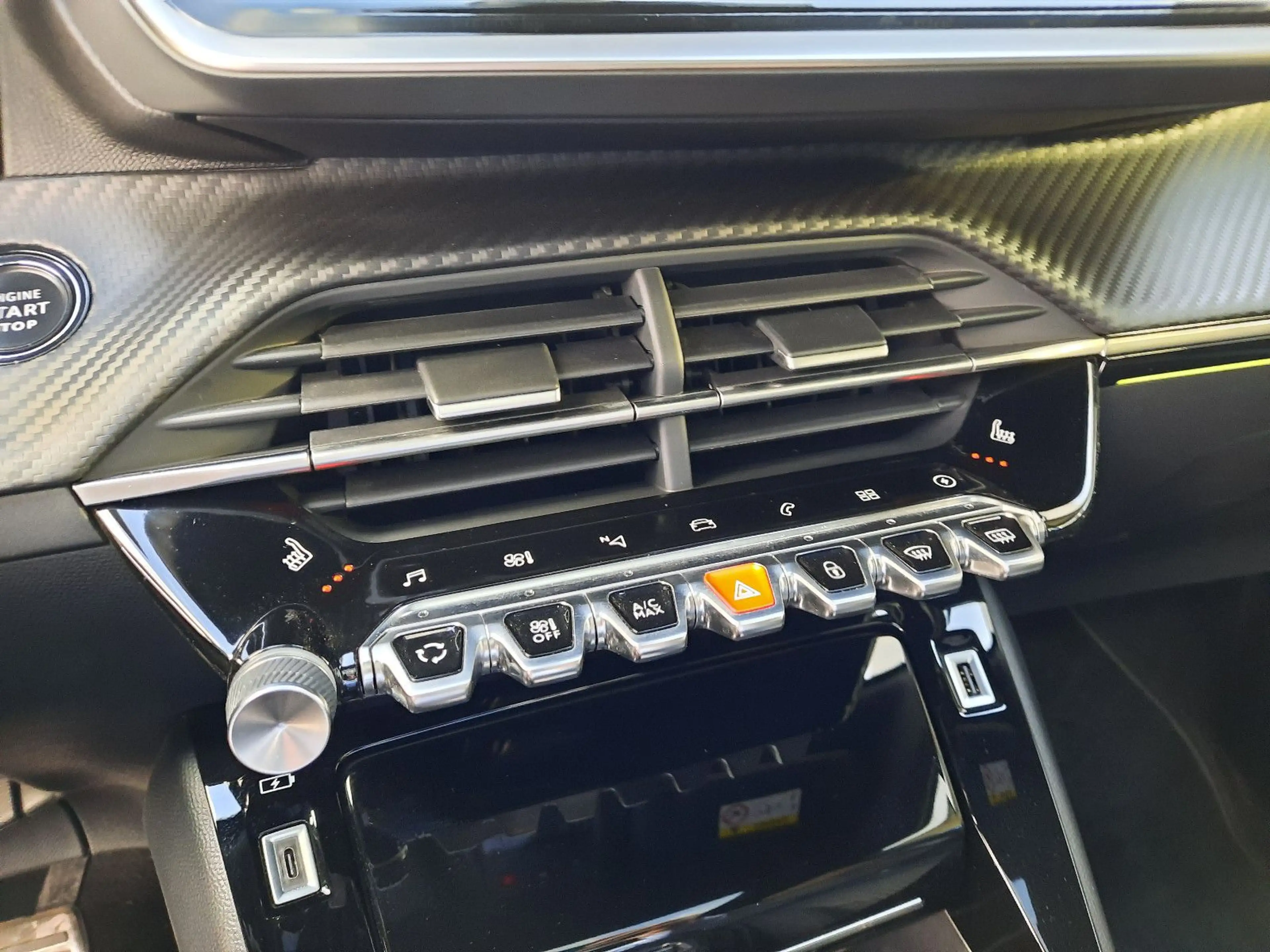 Peugeot 2008 e-2008 GT SDACH SH NAVI KAMERA GJR — photo 13