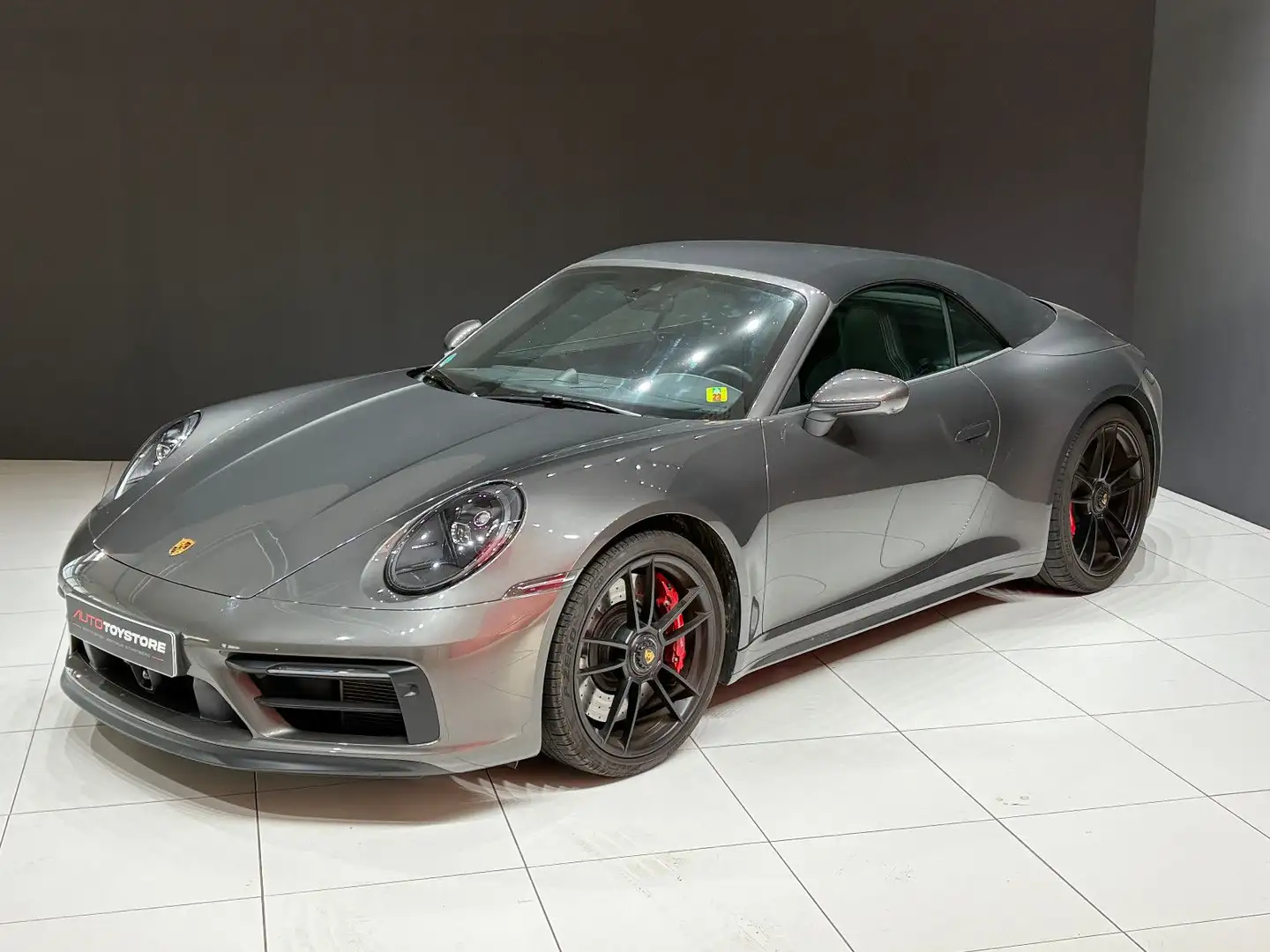 Porsche 992 Carrera 4 GTS Cabrio, BOSE, InnoDrive, PASM Grau - 2