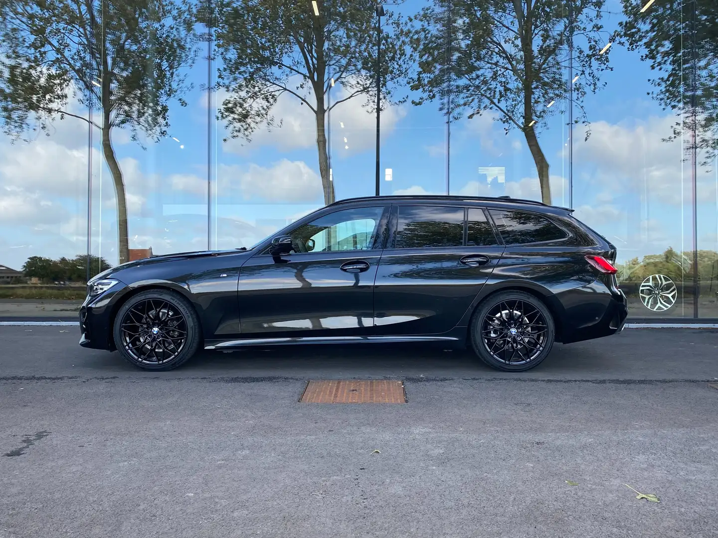 BMW 318 M-pakket compleet,Leder,Lifecockpit,Gps,Lendesteun Schwarz - 1