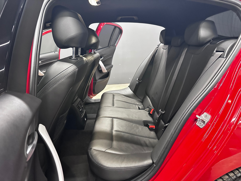 BMW 116 116d Pack M Automatique — photo 7