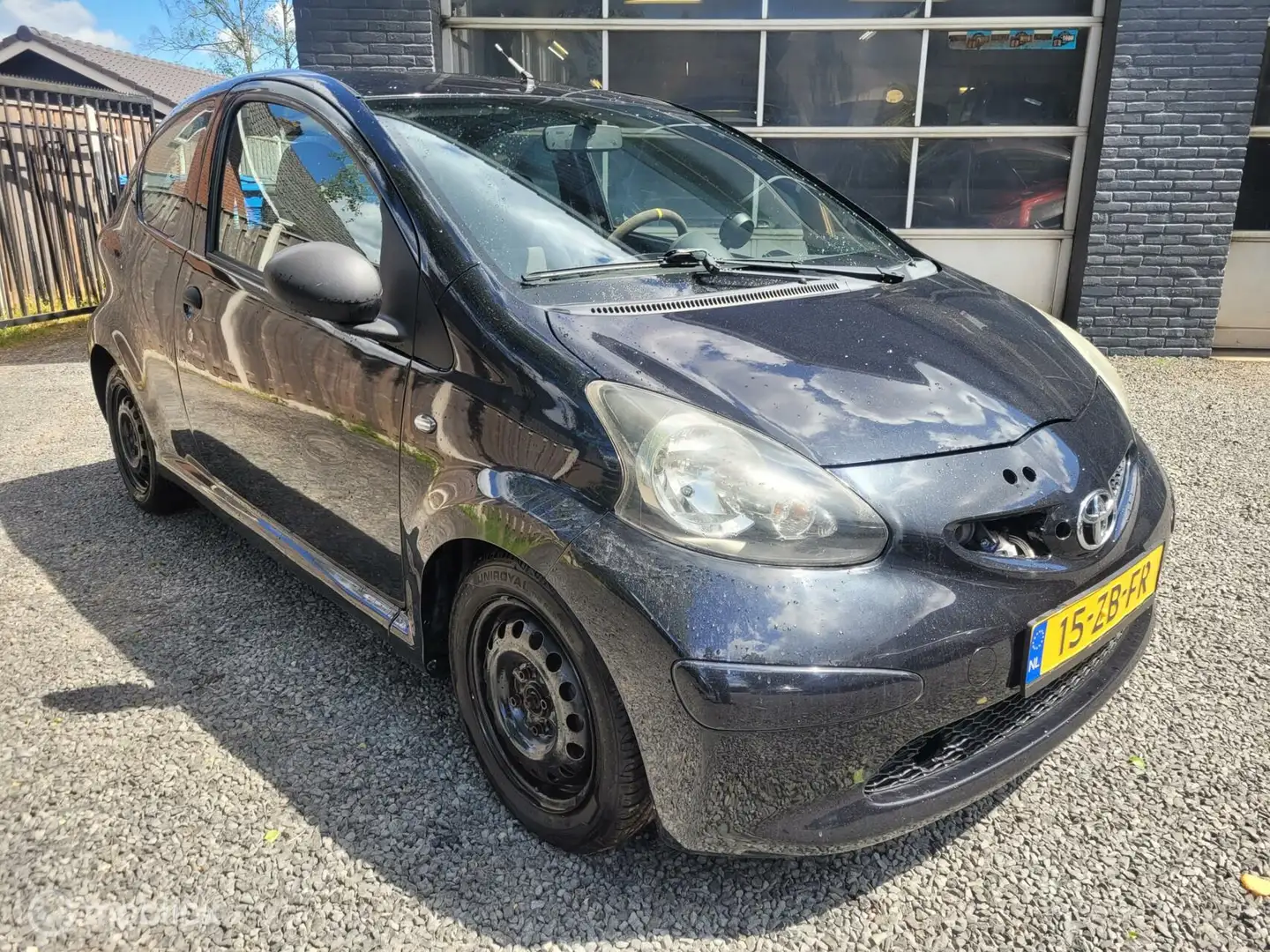 Toyota Aygo Turbo Negro - 1