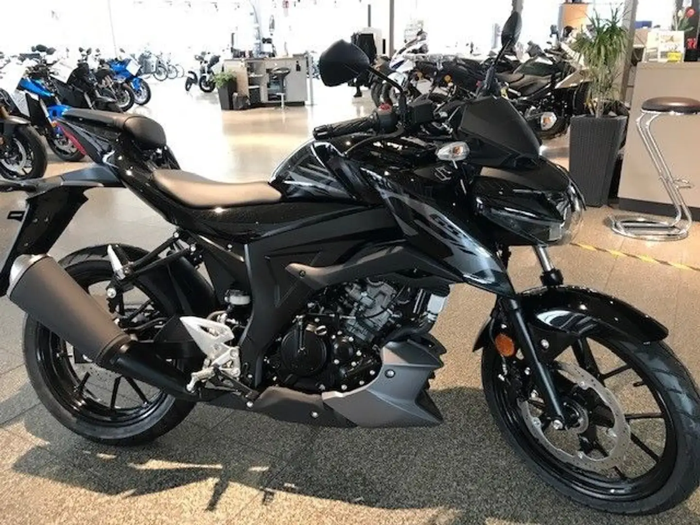 Suzuki GSX-S 125 2 Jahre Anschlußgarantie) Negru - 1