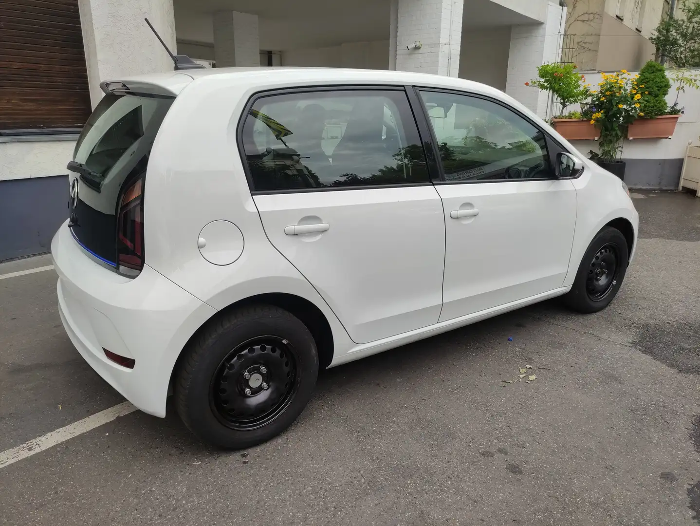 Volkswagen up! e-up! Basis Blanc - 2