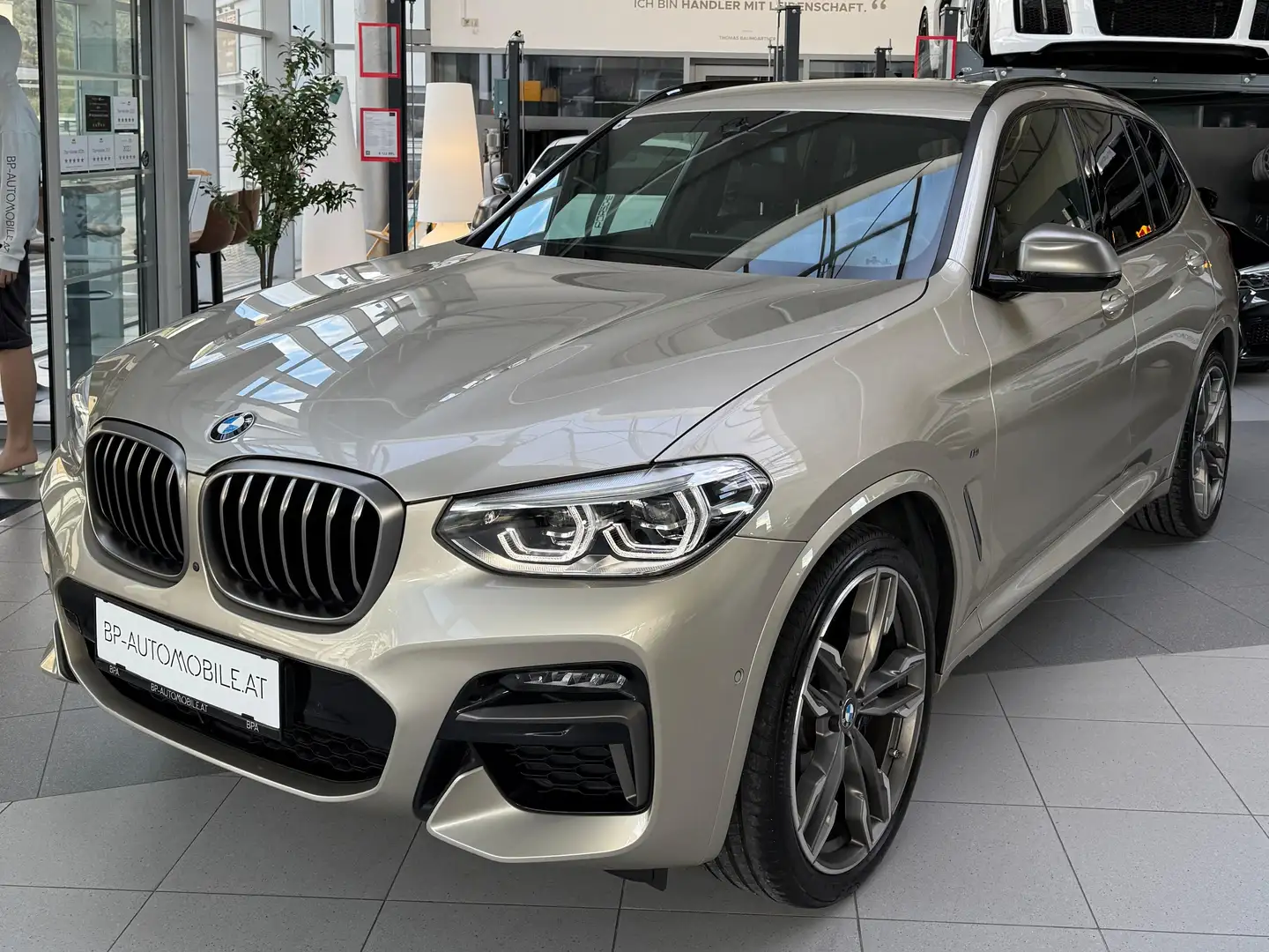 BMW X3 M M40 d // AHK // HEAD UP // TOP // Beige - 1