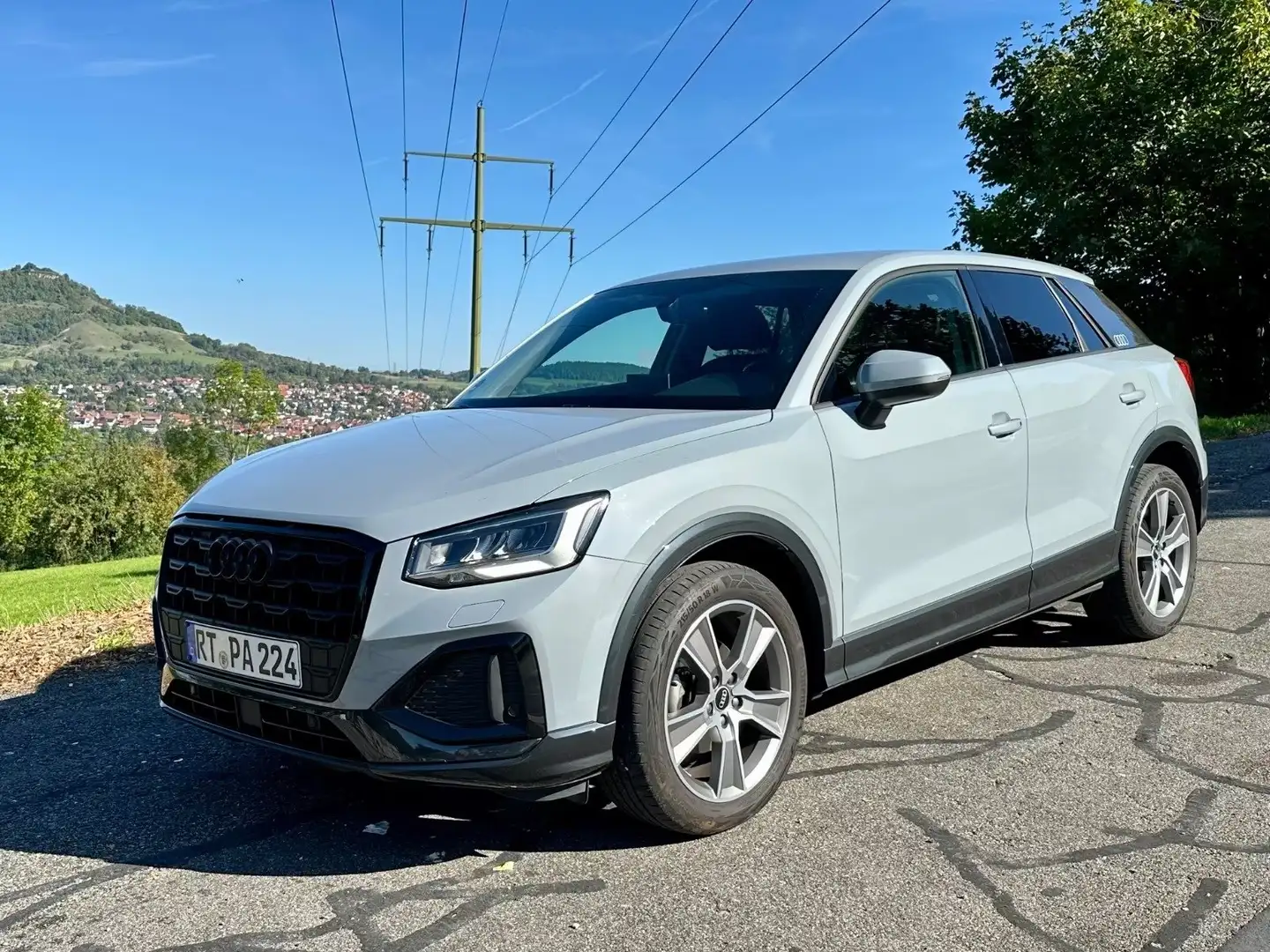 Audi Q2 Q2 30 1.0 tfsi Admired Advanced Grijs - 1