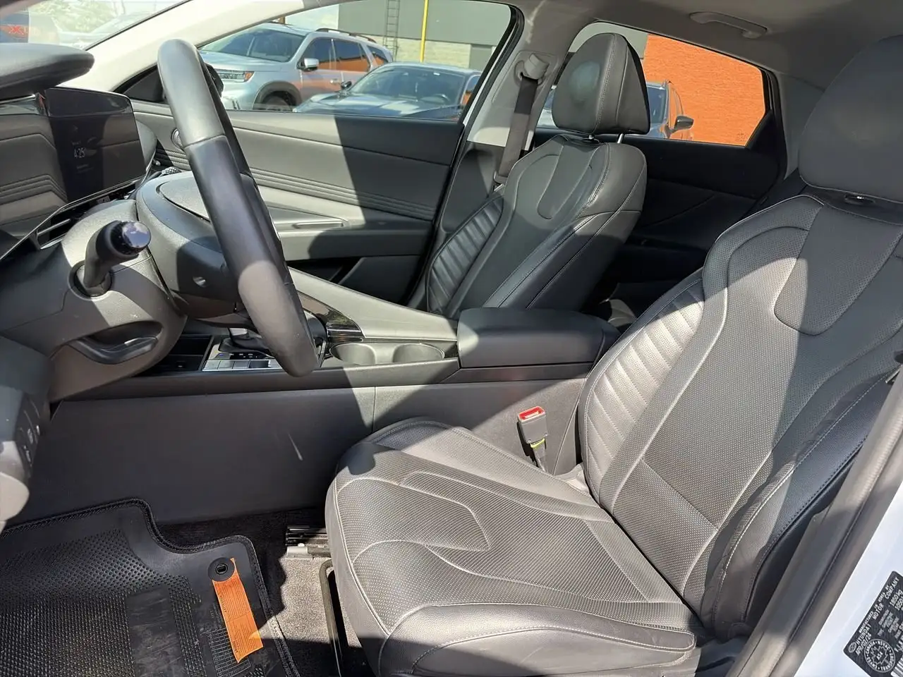 Hyundai ELANTRA снимка Hyundai ELANTRA
