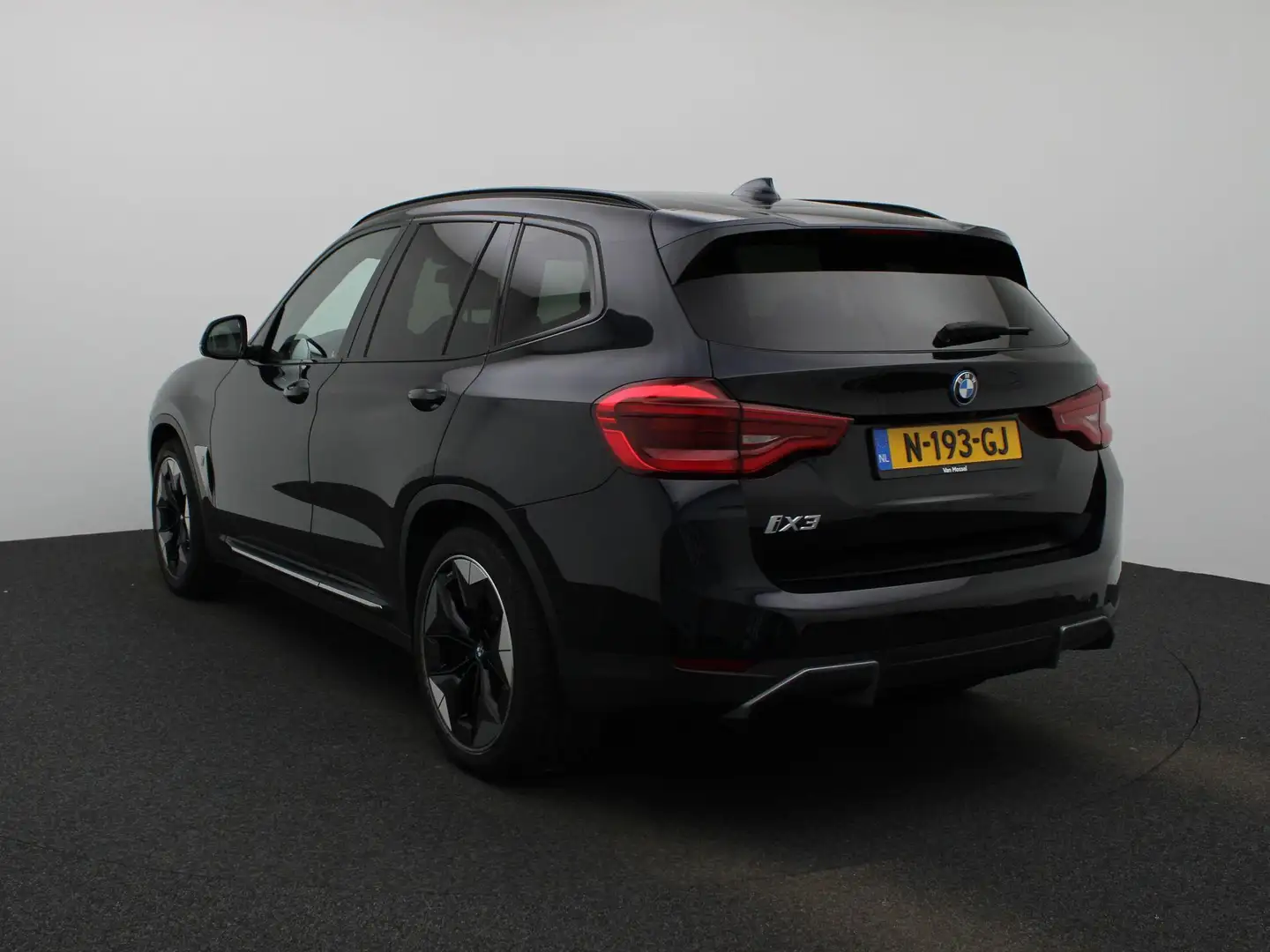 BMW iX3 High Executive 80 kWh | Schuifdak | Lederen Bekled Zwart - 2