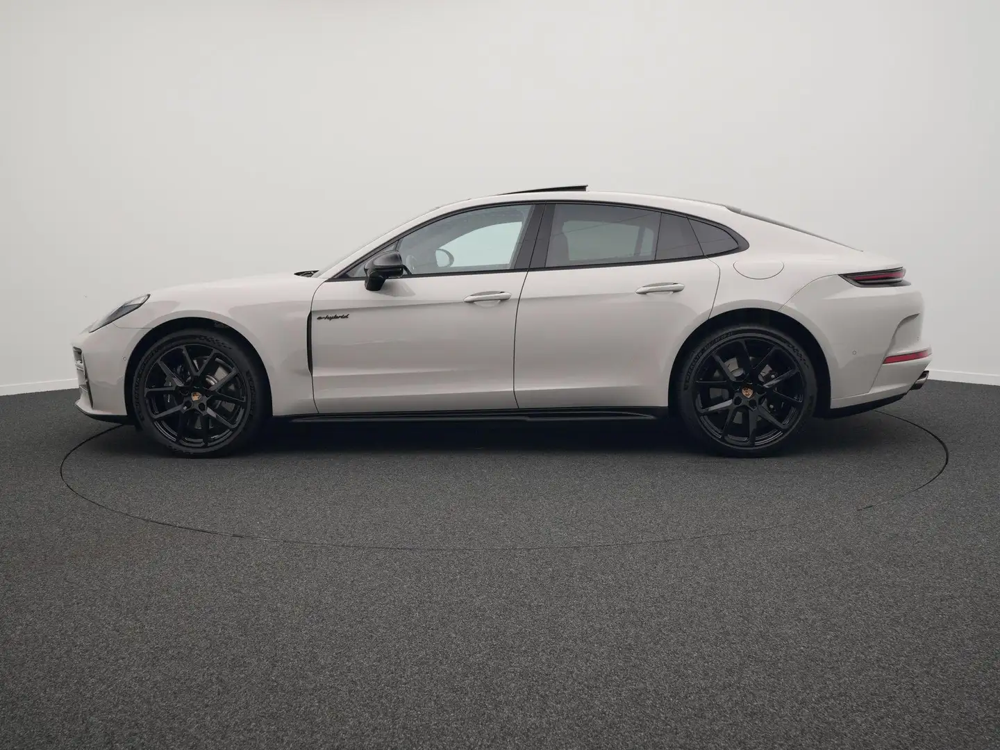 Porsche Panamera 4 E-Hybrid - 2