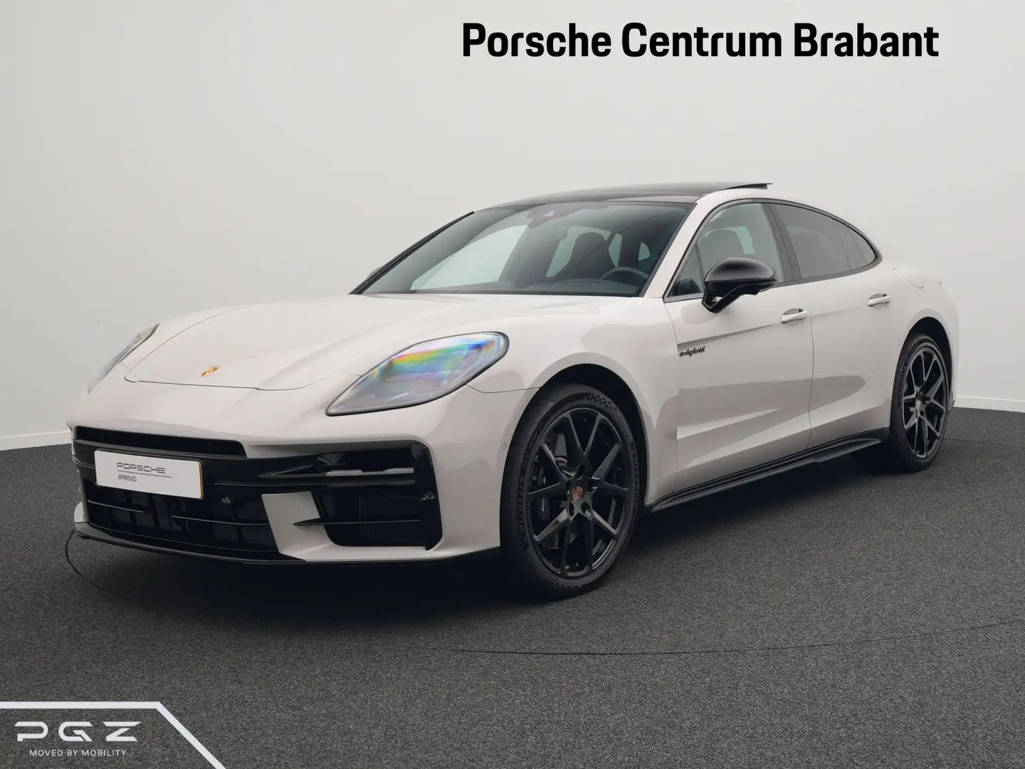 Porsche Panamera 4 E-Hybrid - 1