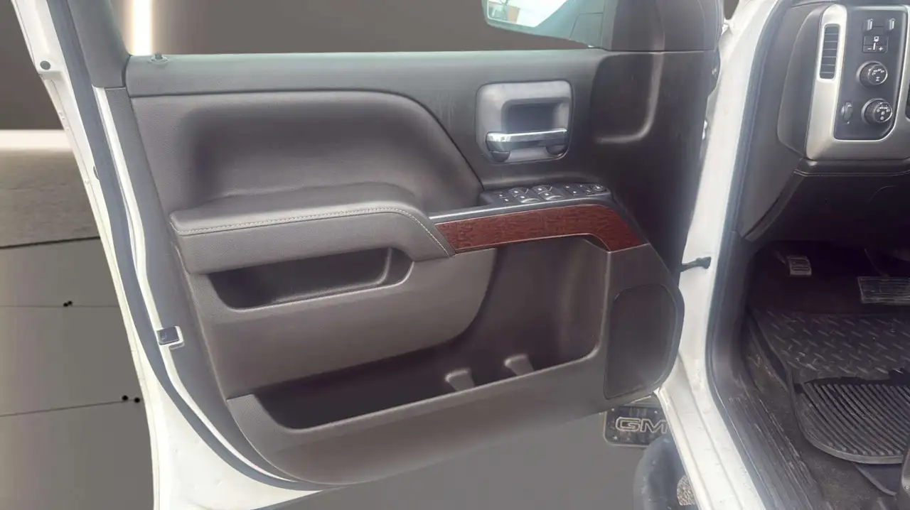 GMC Sierra 1500 снимка GMC Sierra 1500