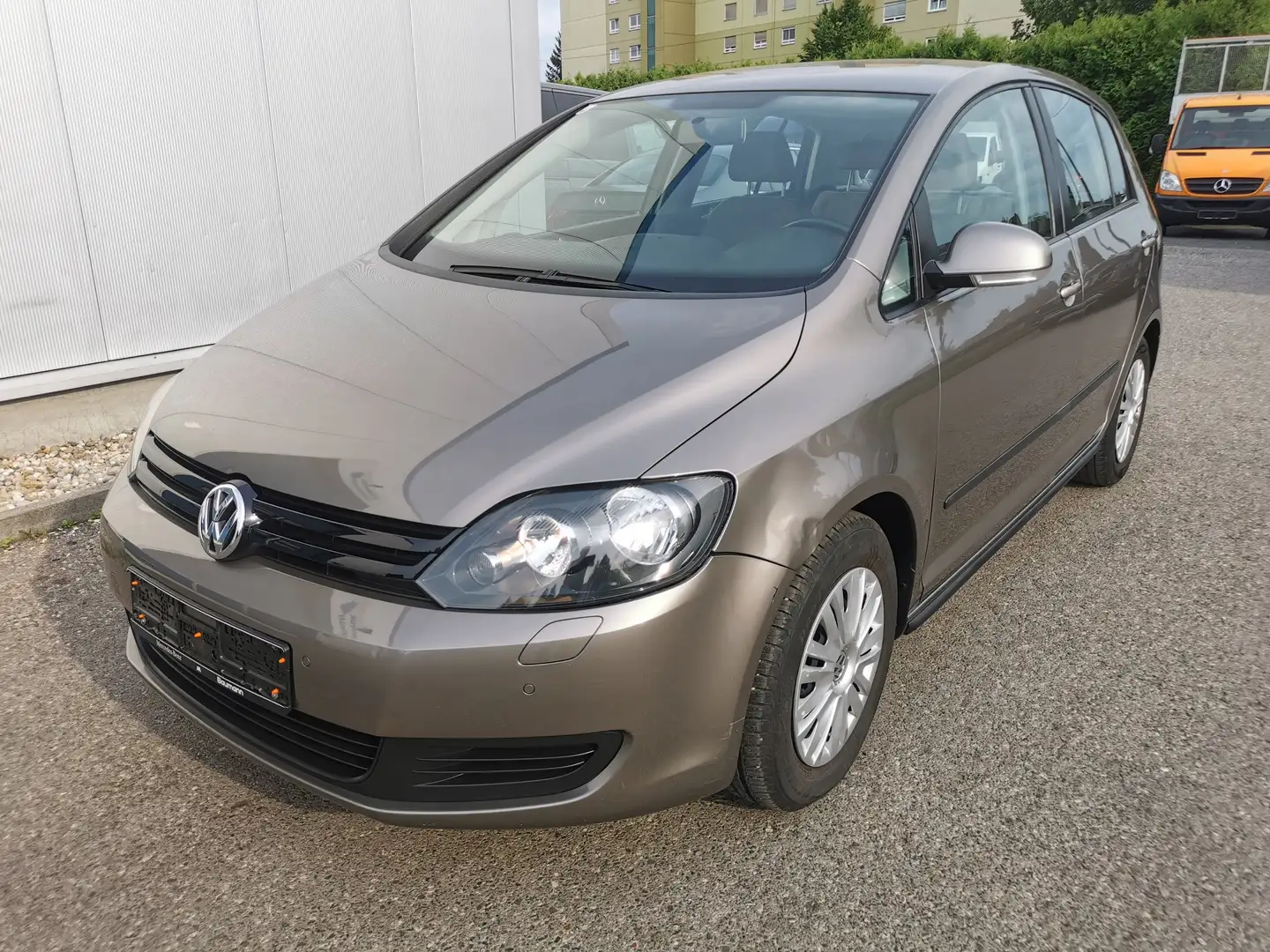 Volkswagen Golf Plus 1.4 TSI DSG Trendline Brun - 2