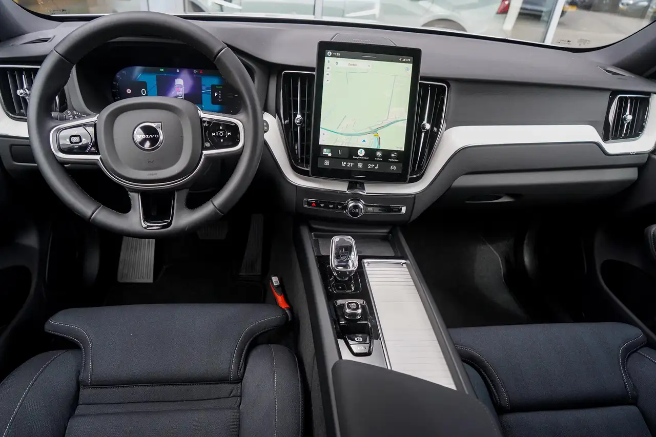 Volvo XC60 2026 — фото 13